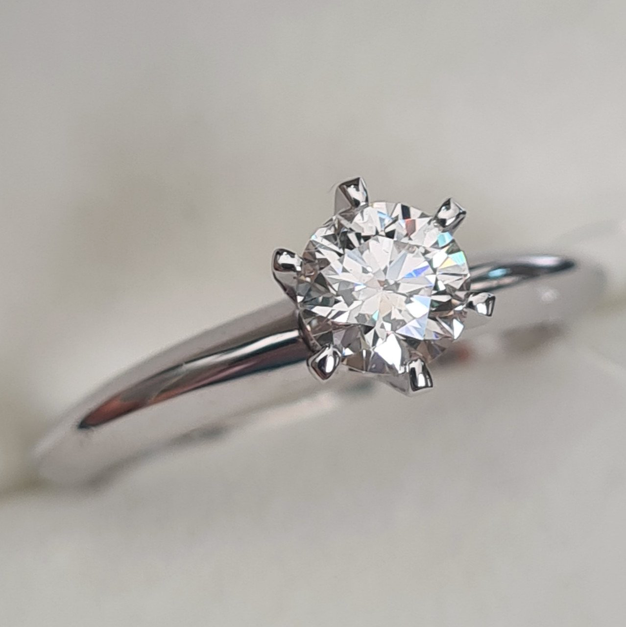 Кольцо Deimantas 90098507 16,51р 2,81гр 0,50ct. купить,NaN