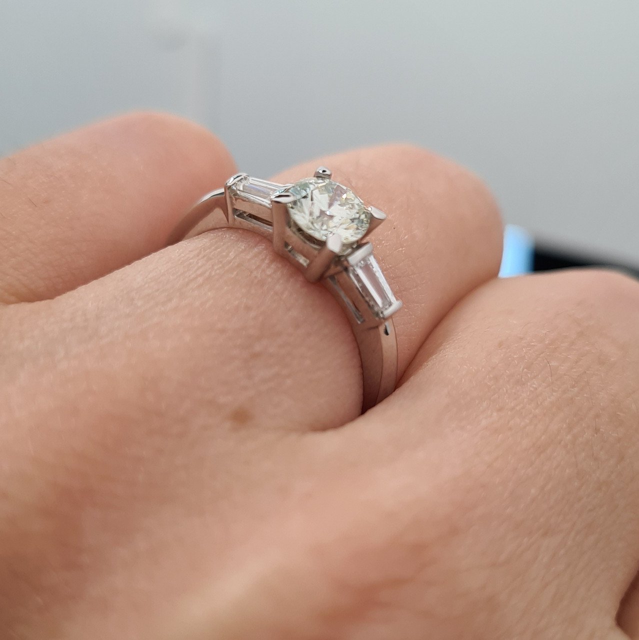 Кольцо Deimantas 90226151 16,5р 2,44гр 0,86ct. купить,NaN