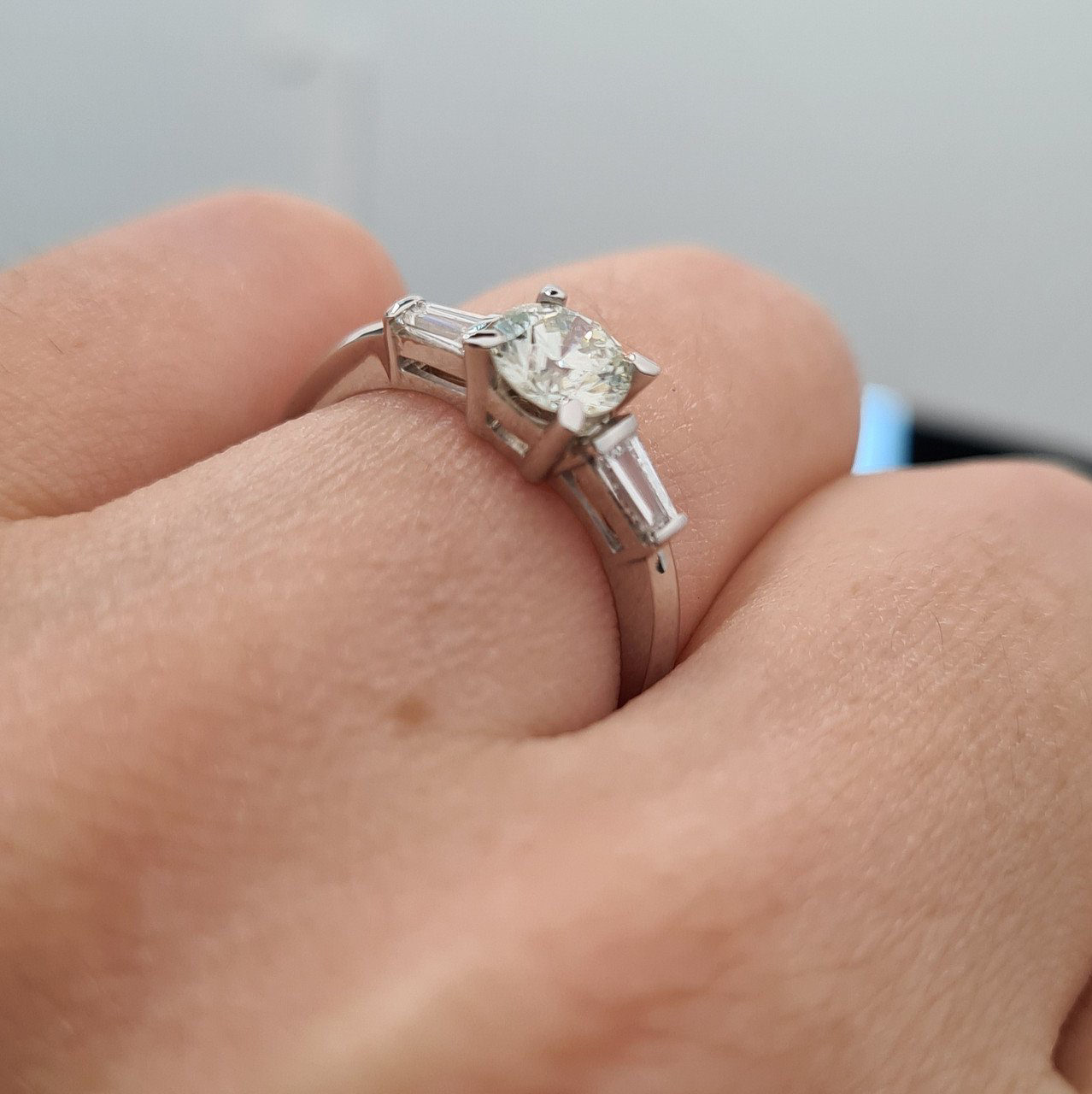 Кольцо Deimantas 90226151 16,5р 2,44гр 0,86ct. купить,NaN