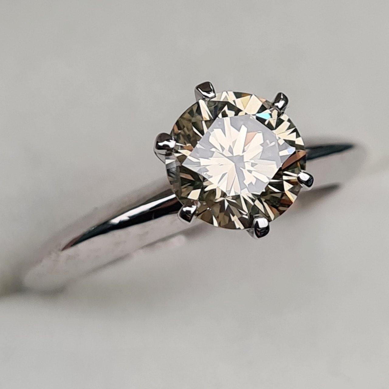 Кольцо Deimantas 95131256 16р 2,85гр 1,10ct. купить,NaN