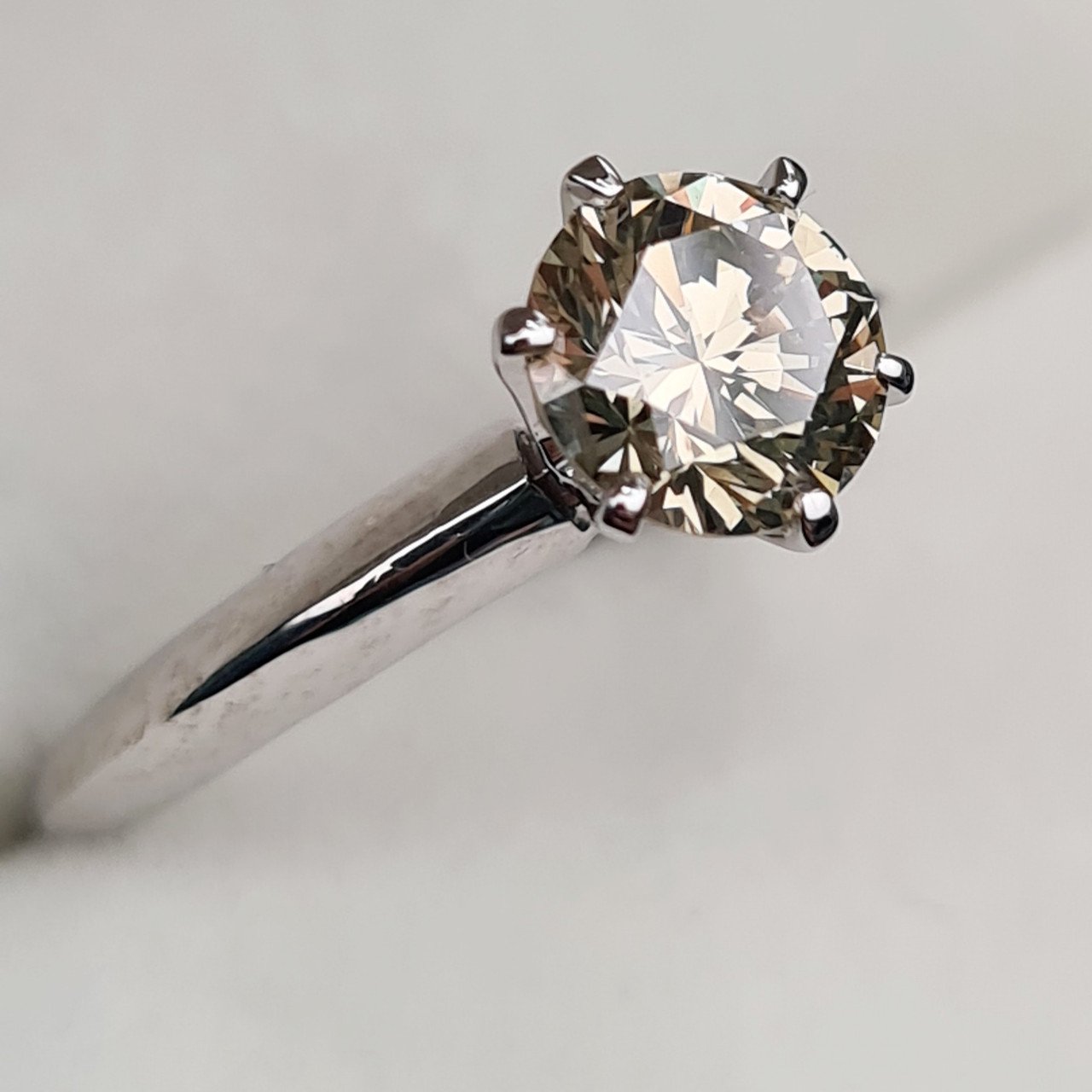 Кольцо Deimantas 95131256 16р 2,85гр 1,10ct. купить,NaN