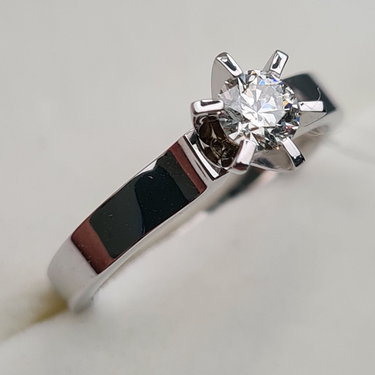 Кольцо Deimantas 90790724 16,5р 3,32гр 0,31ct. купить,NaN