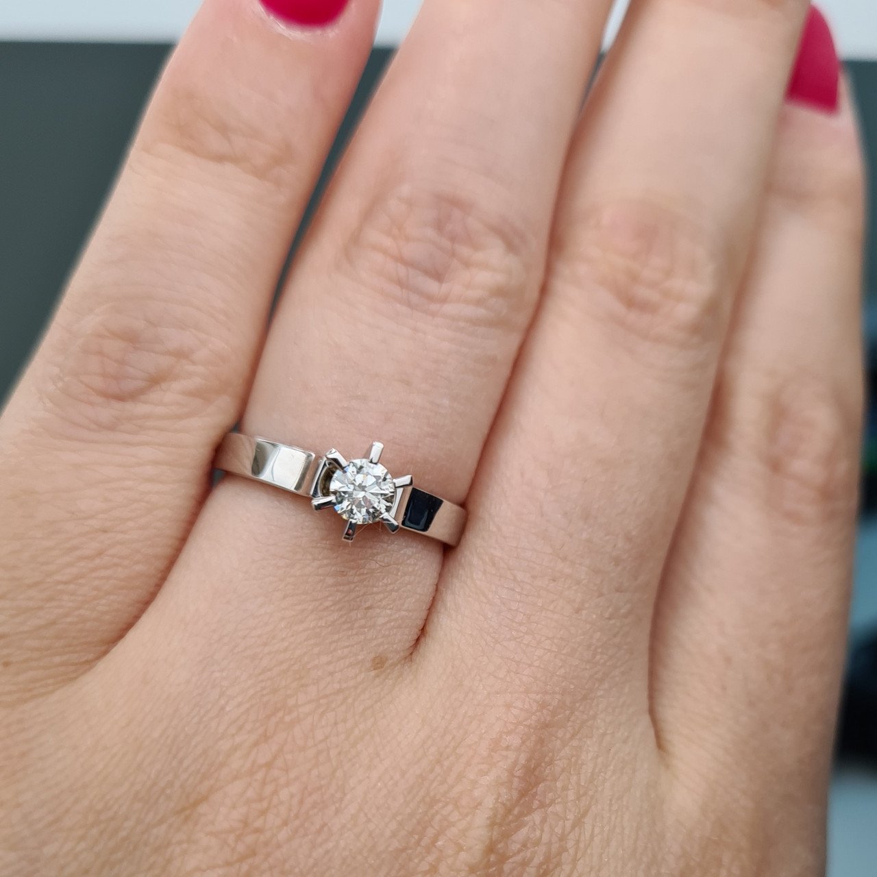 Кольцо Deimantas 90790724 16,5р 3,32гр 0,31ct. купить,NaN