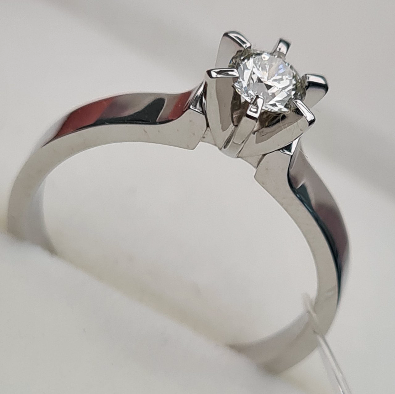Кольцо Deimantas 90790724 16,5р 3,32гр 0,31ct. купить,NaN