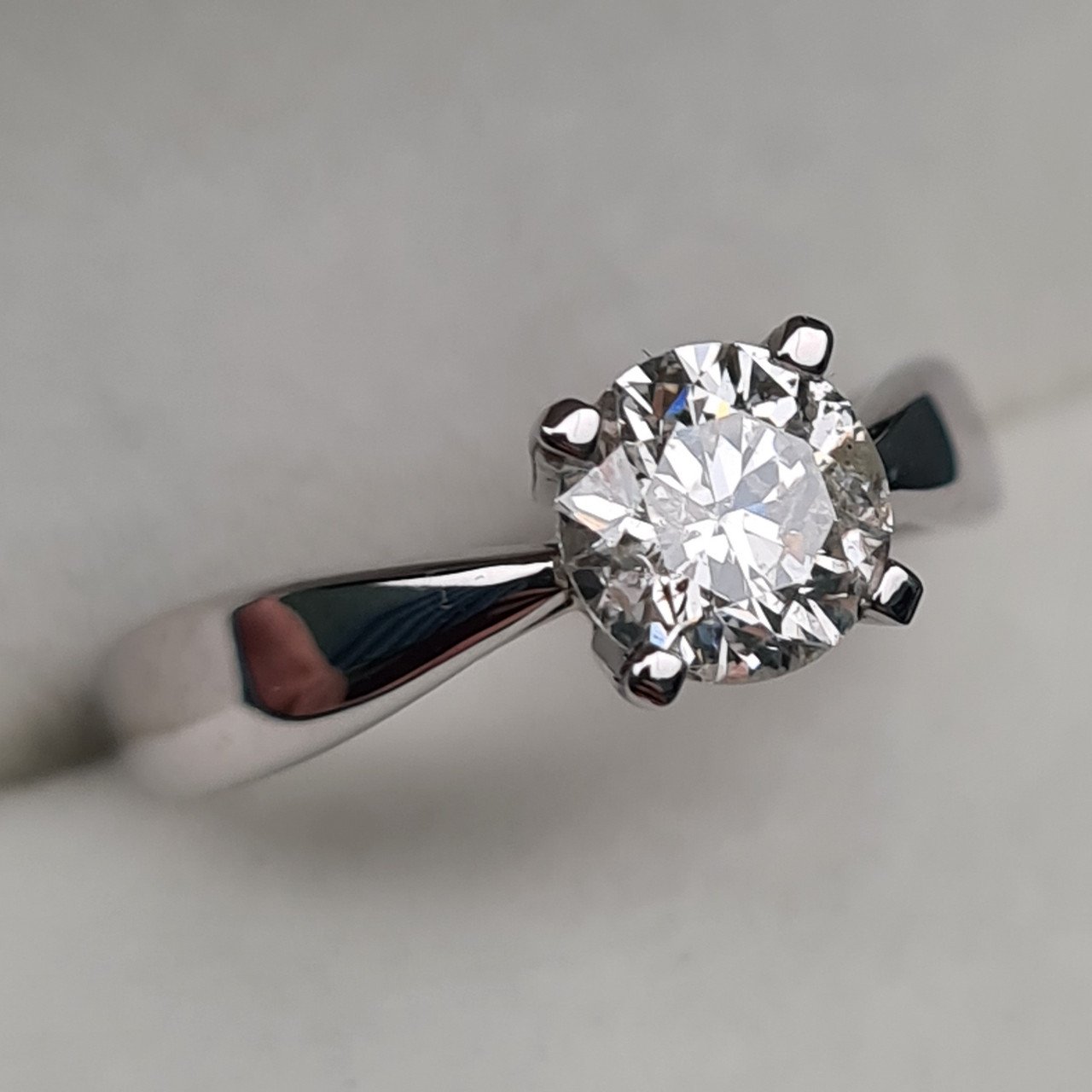 Кольцо Deimantas 95131260 16,5р 3,23гр 1,00ct. купить,NaN