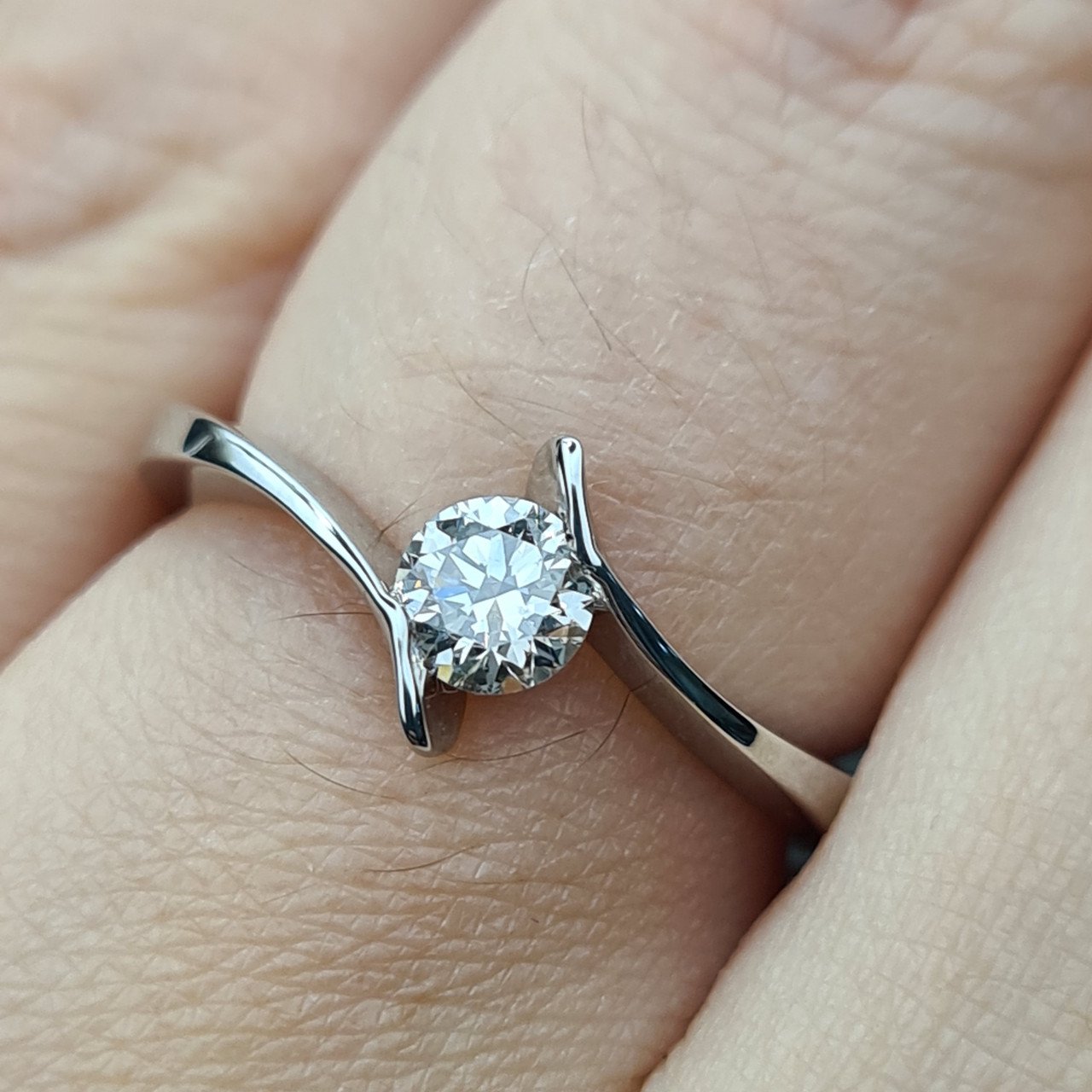 Кольцо Deimantas 95131280 16,5р 2,61гр 0,34ct. купить,NaN