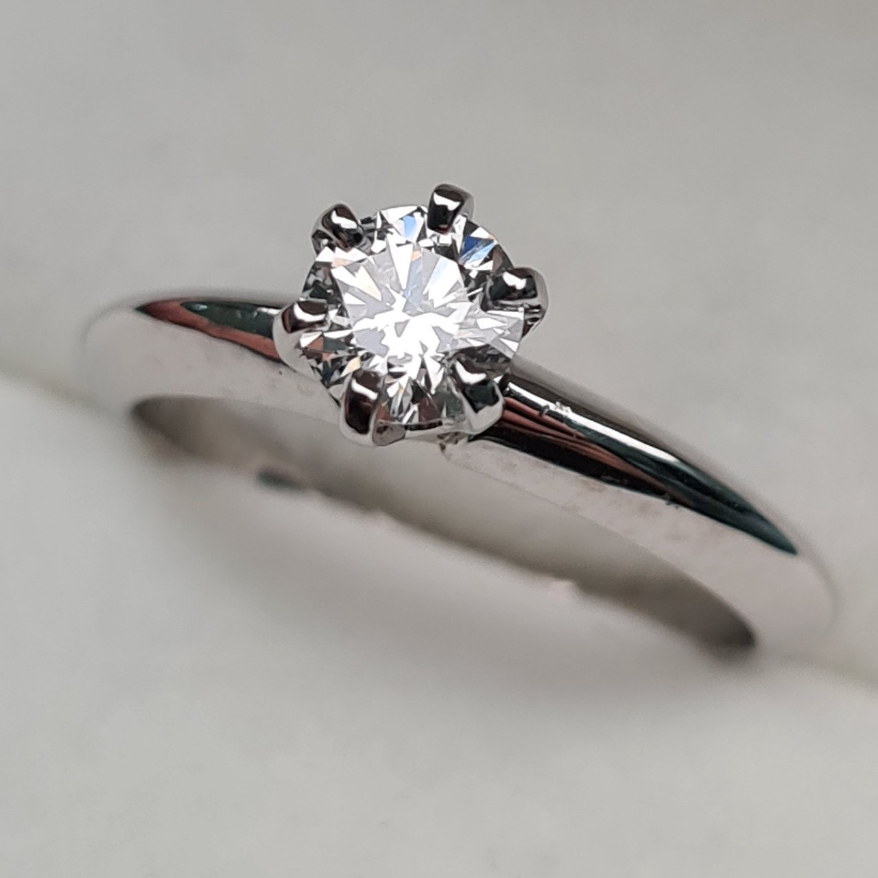Кольцо Deimantas 95131304 16,5р 2,83гр 0,45ct. купить,NaN