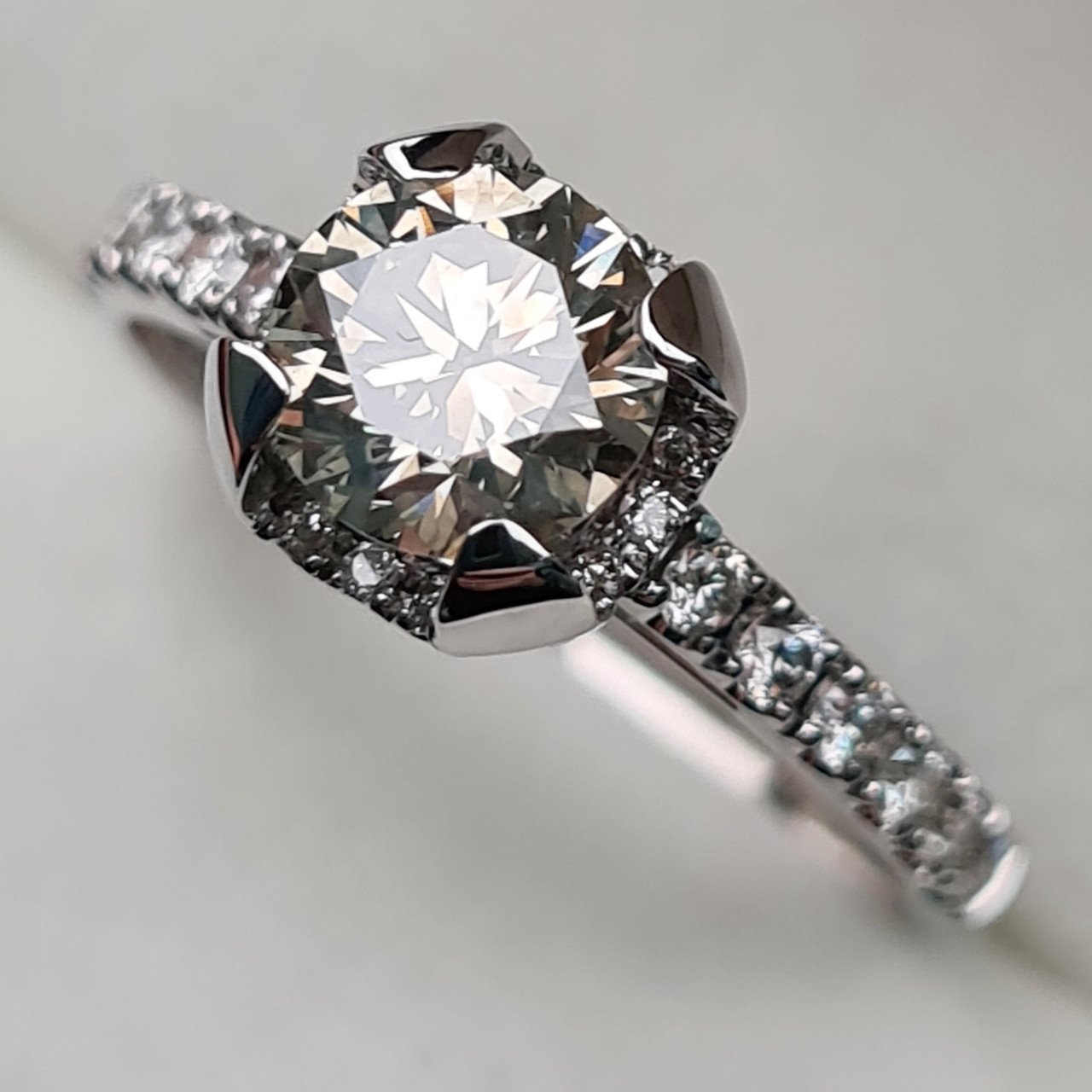 Кольцо Deimantas 95131226 18,5р 3,35гр 1,45ct. купить,NaN