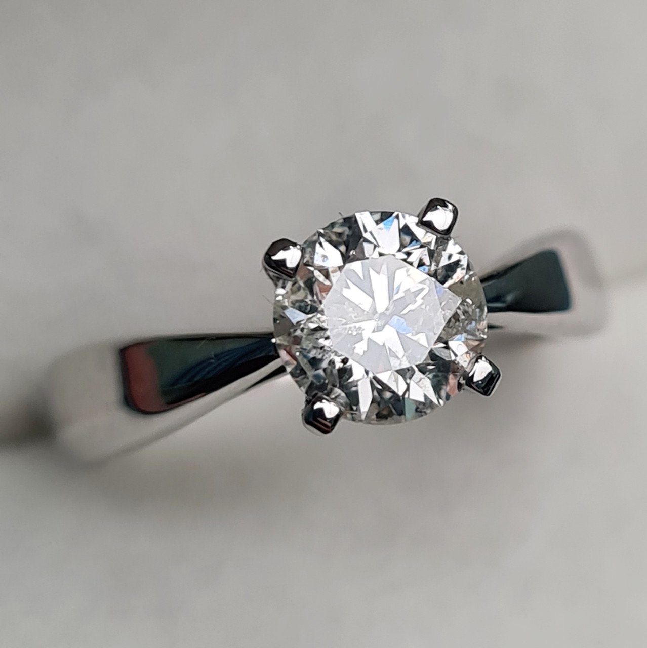 Кольцо Deimantas 95131260 16,5р 3,23гр 1,00ct. купить,NaN