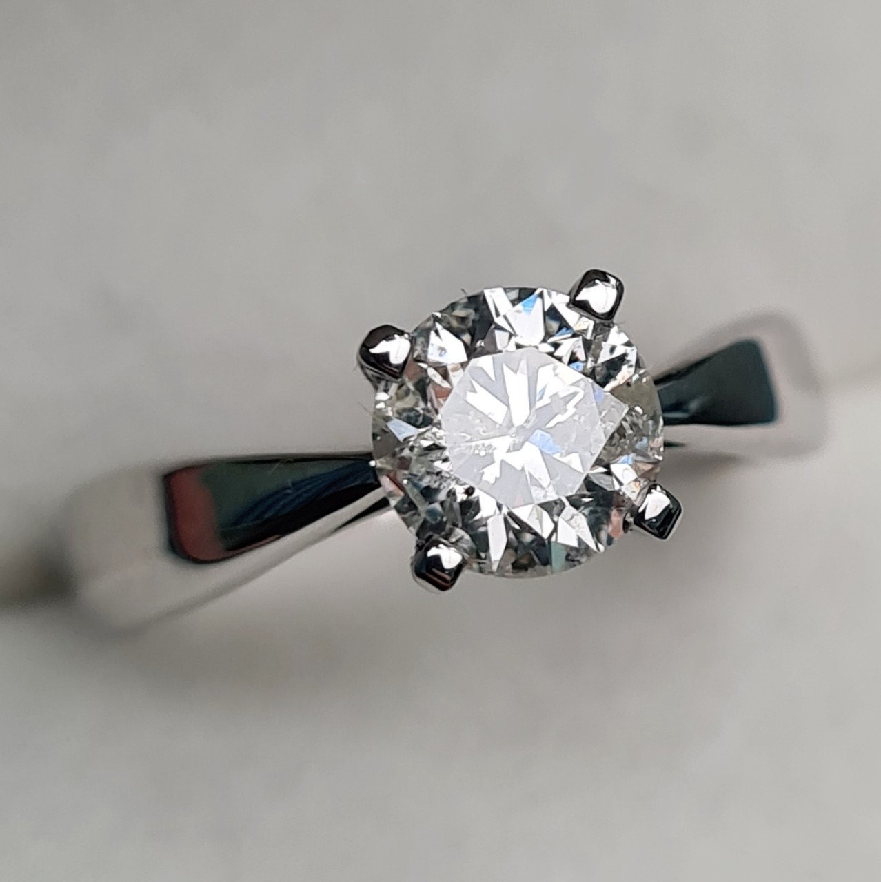 Кольцо Deimantas 95131260 16,5р 3,23гр 1,00ct. купить,NaN