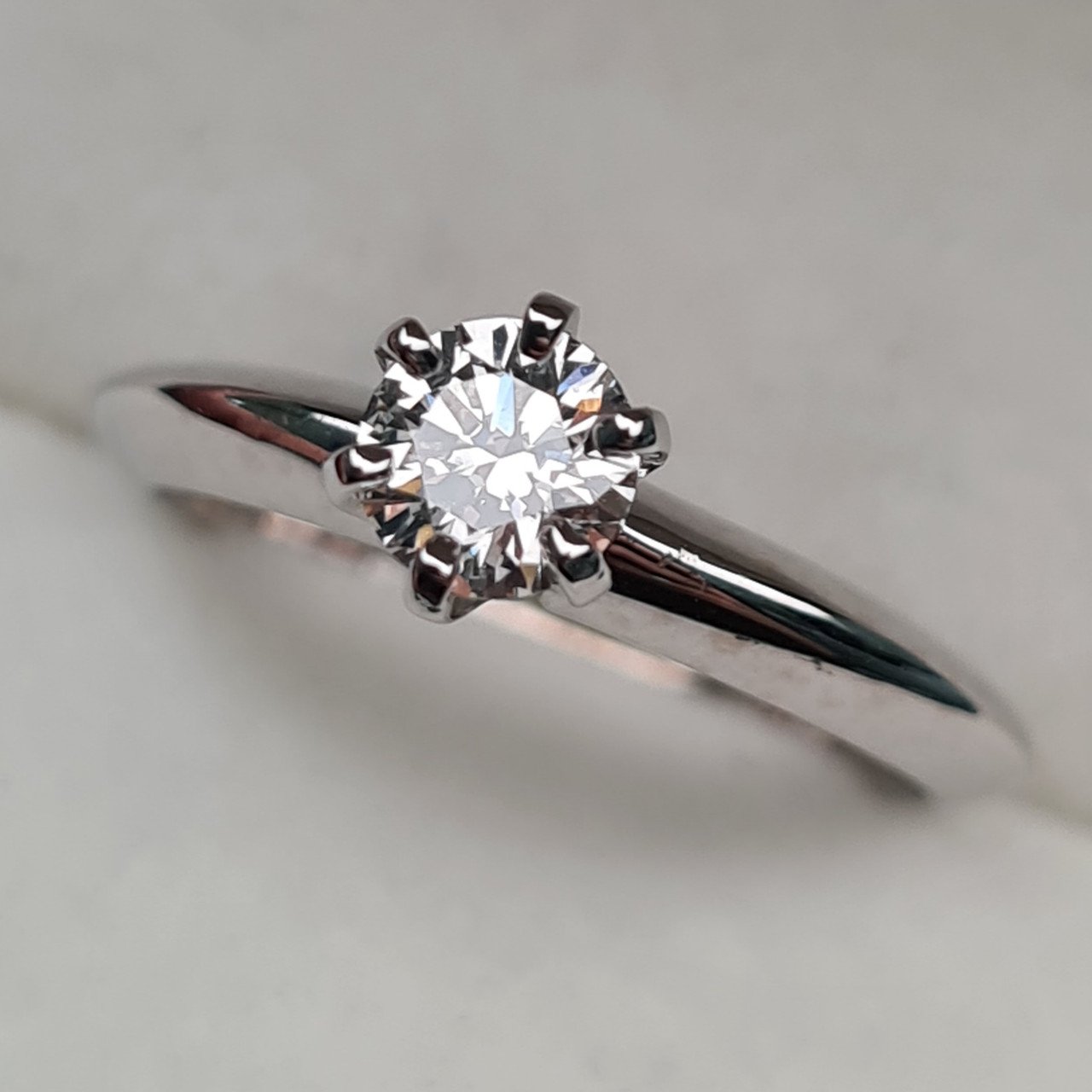 Кольцо Deimantas 95131304 16,5р 2,83гр 0,45ct. купить,NaN