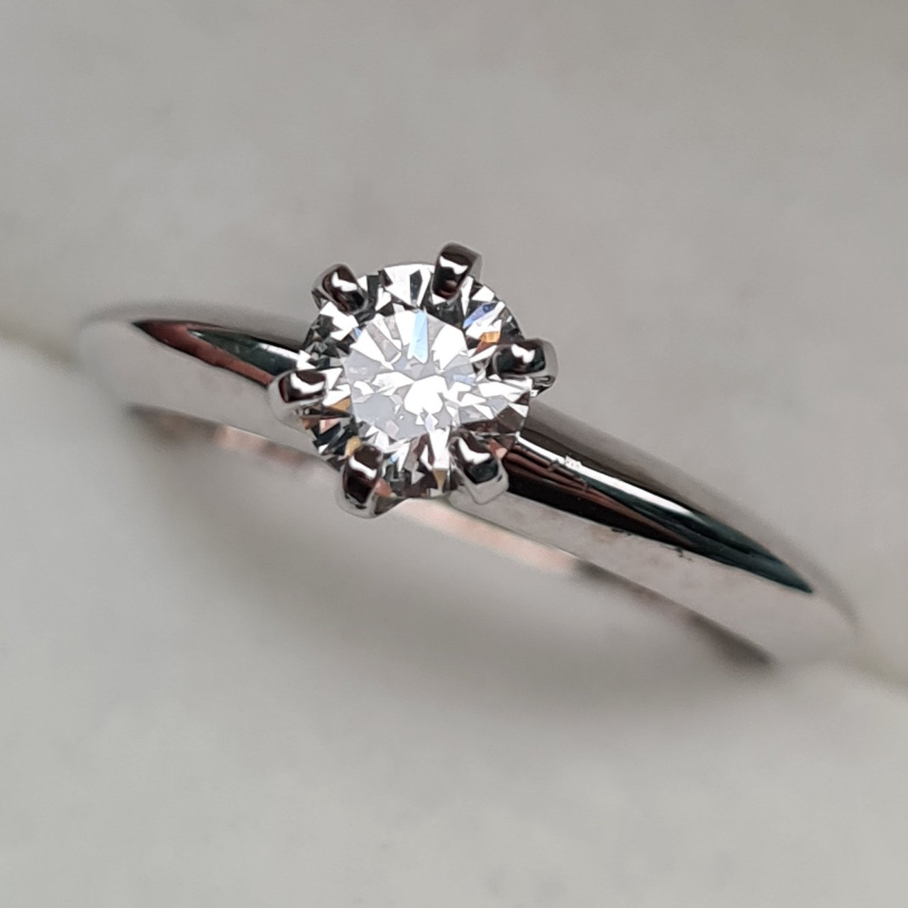 Кольцо Deimantas 95131304 16,5р 2,83гр 0,45ct. купить,NaN