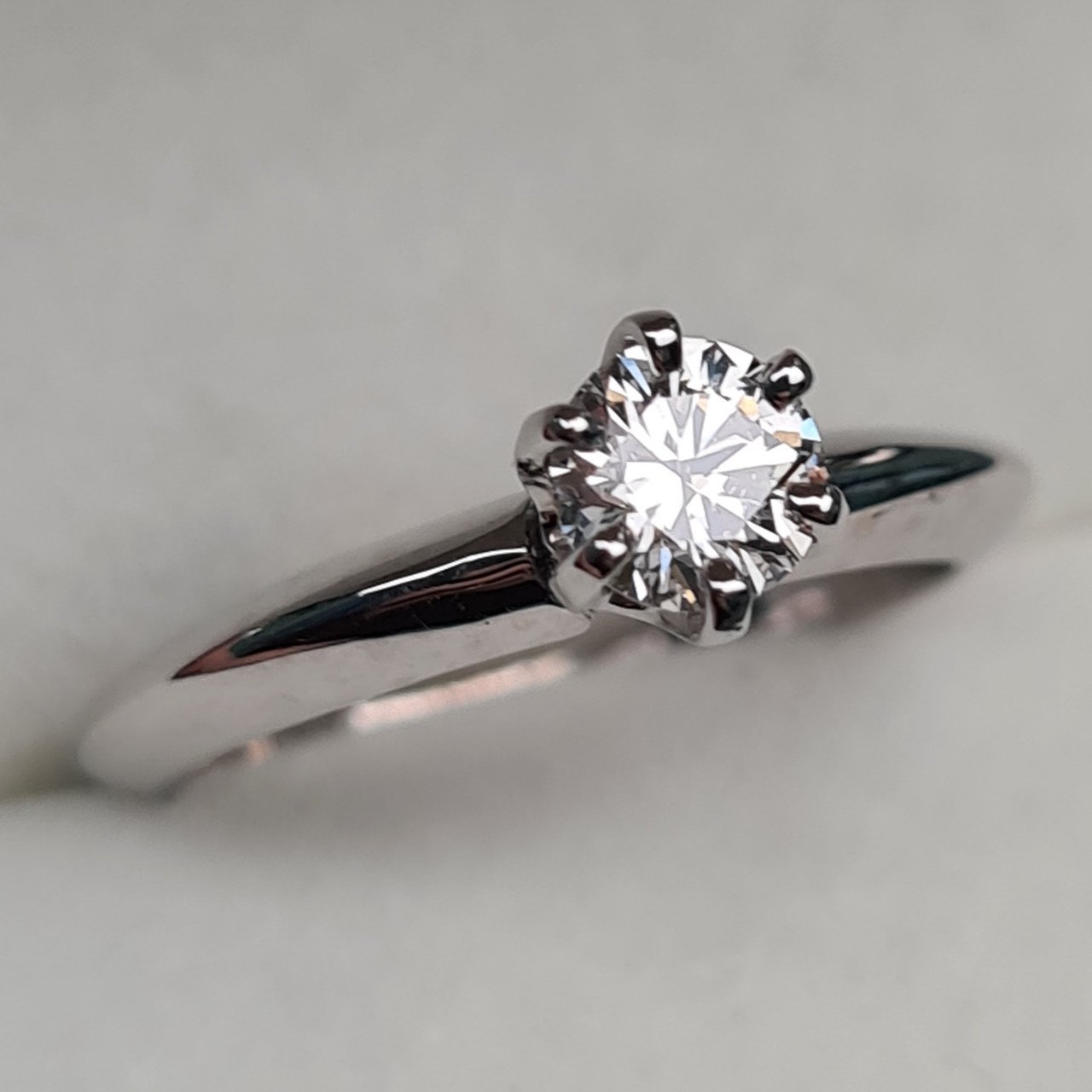 Кольцо Deimantas 95131304 16,5р 2,83гр 0,45ct. купить,NaN