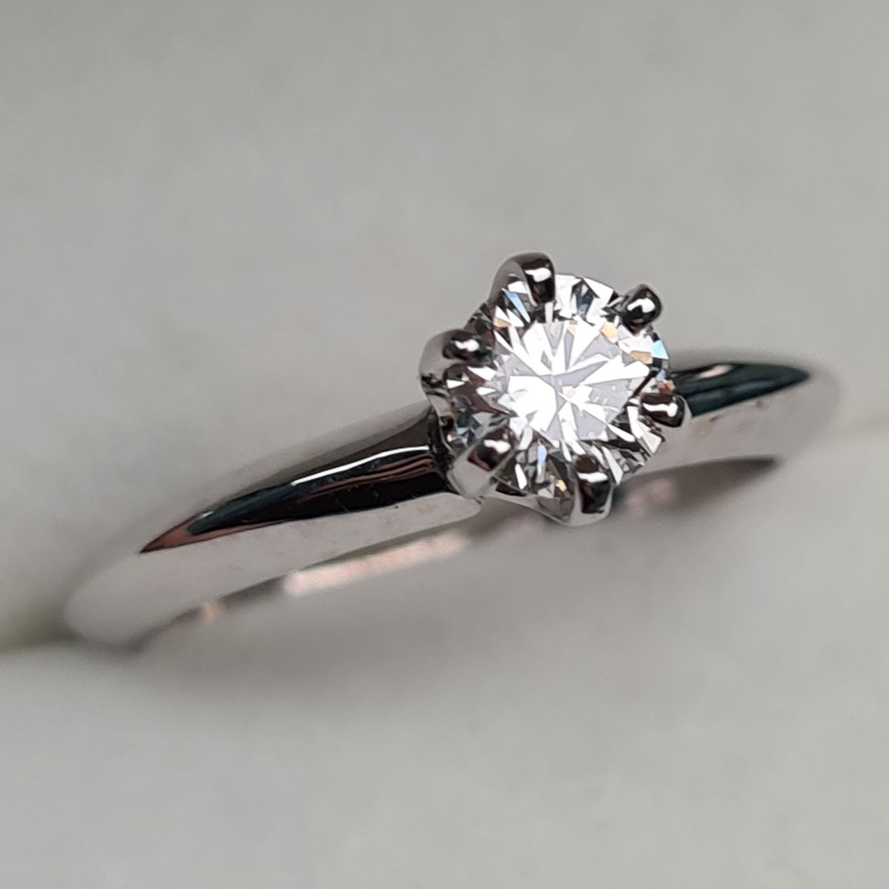 Кольцо Deimantas 95131304 16,5р 2,83гр 0,45ct. купить,NaN