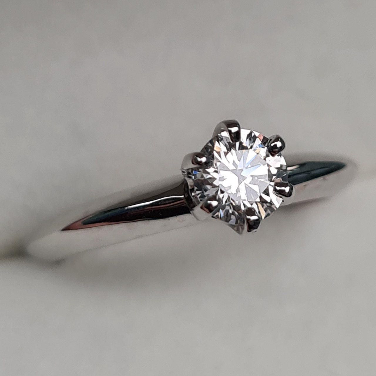 Кольцо Deimantas 95131304 16,5р 2,83гр 0,45ct. купить,NaN