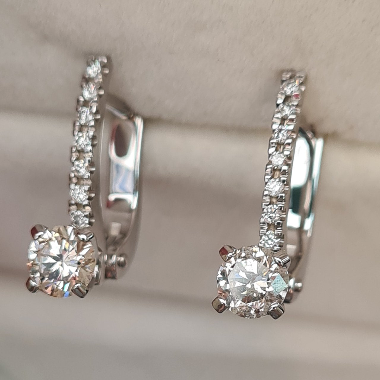 Серьги Deimantas 91087378 3,31гр 0,71ct. купить,NaN