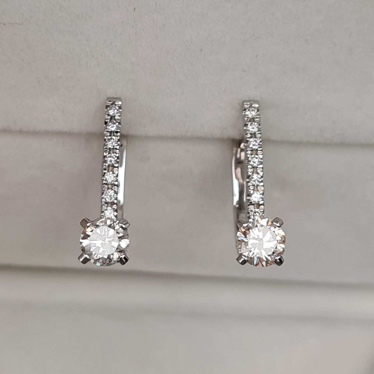 Серьги Deimantas 91087378 3,31гр 0,71ct. купить,NaN