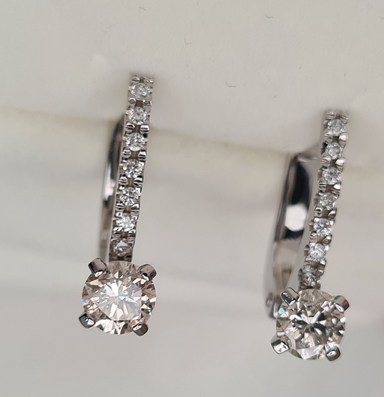 Серьги Deimantas 91087378 3,31гр 0,71ct. купить,NaN