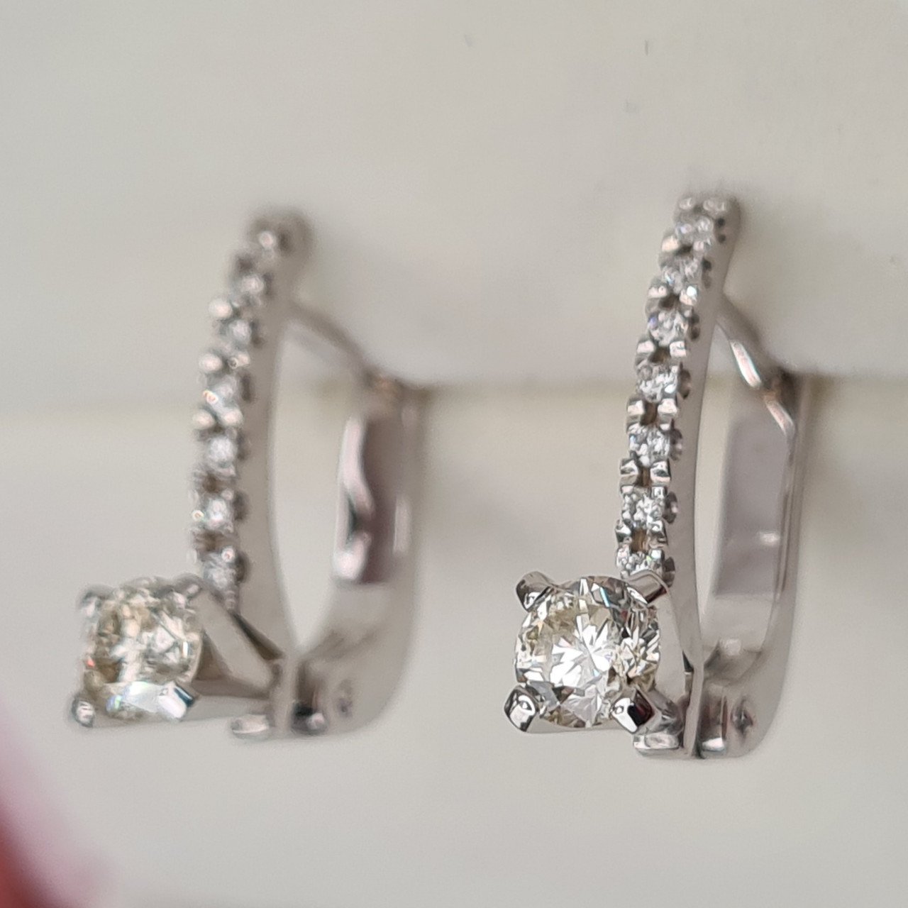 Серьги Deimantas 91087378 3,31гр 0,71ct. купить,NaN