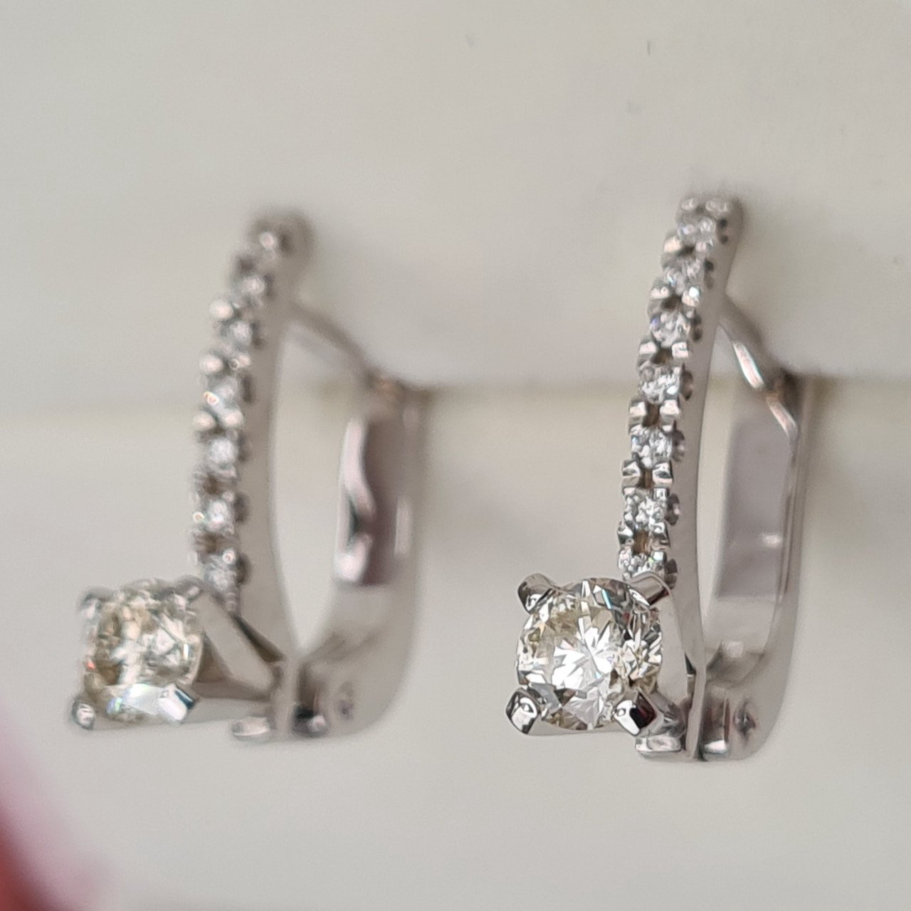 Серьги Deimantas 91087378 3,31гр 0,71ct. купить,NaN