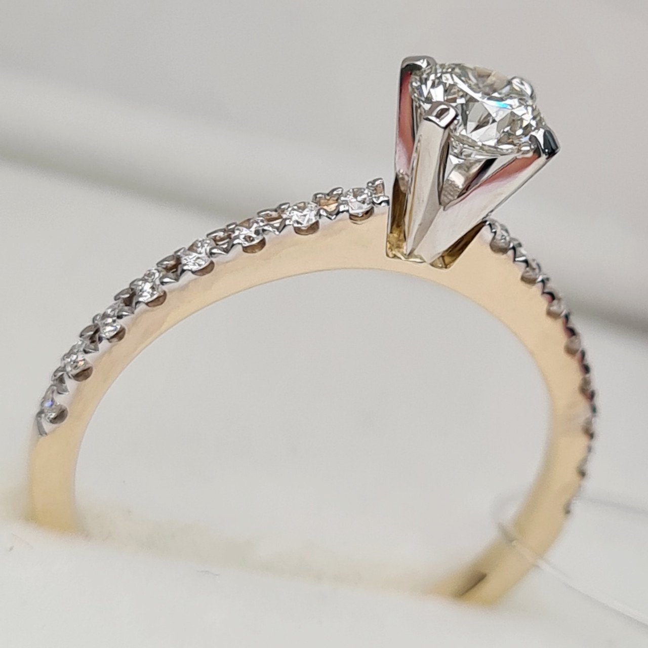 Кольцо Deimantas 91023522 16,51р 1,8гр 0,54ct. купить,NaN