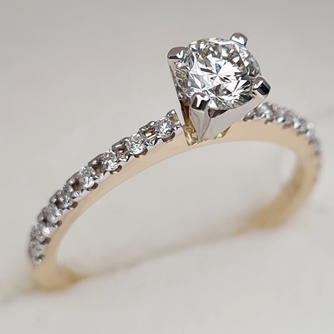 Кольцо Deimantas 91023522 16,51р 1,8гр 0,54ct. купить,NaN