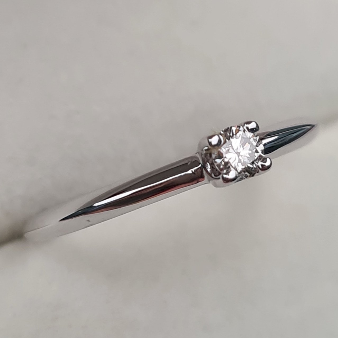 Кольцо Deimantas 97345129 16,5р 1,37гр 0,11ct. купить,NaN
