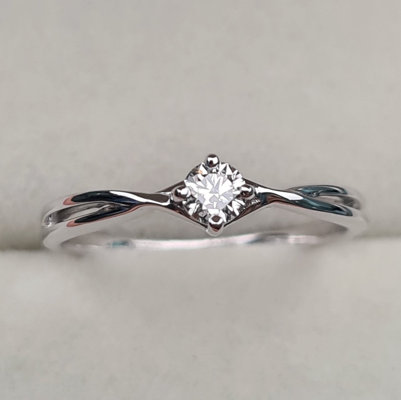 Кольцо Deimantas 97341061 16р 1,45гр 0,193ct. купить,NaN