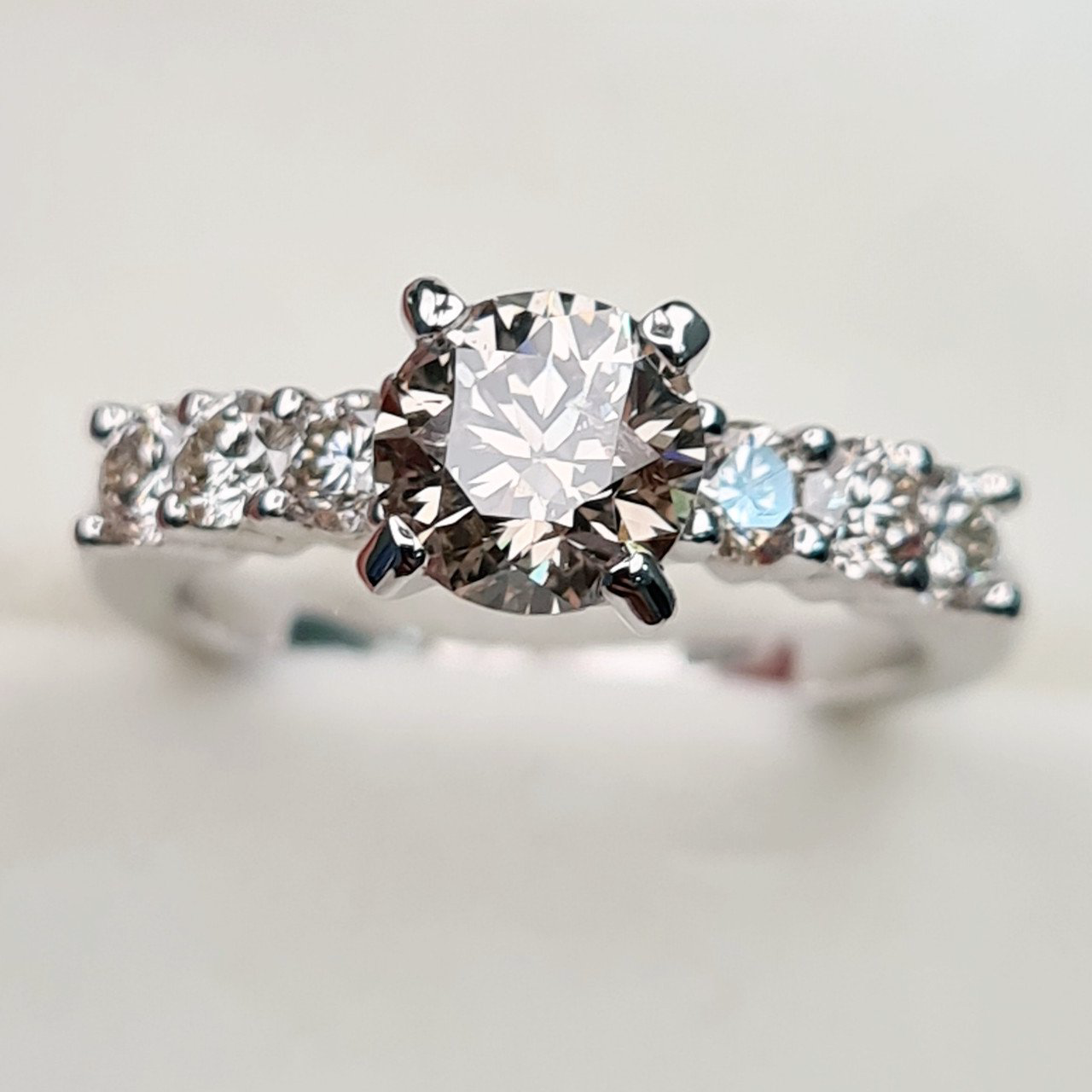 Кольцо Deimantas 91250395 16,5р 3,83гр 1,63ct. купить,NaN