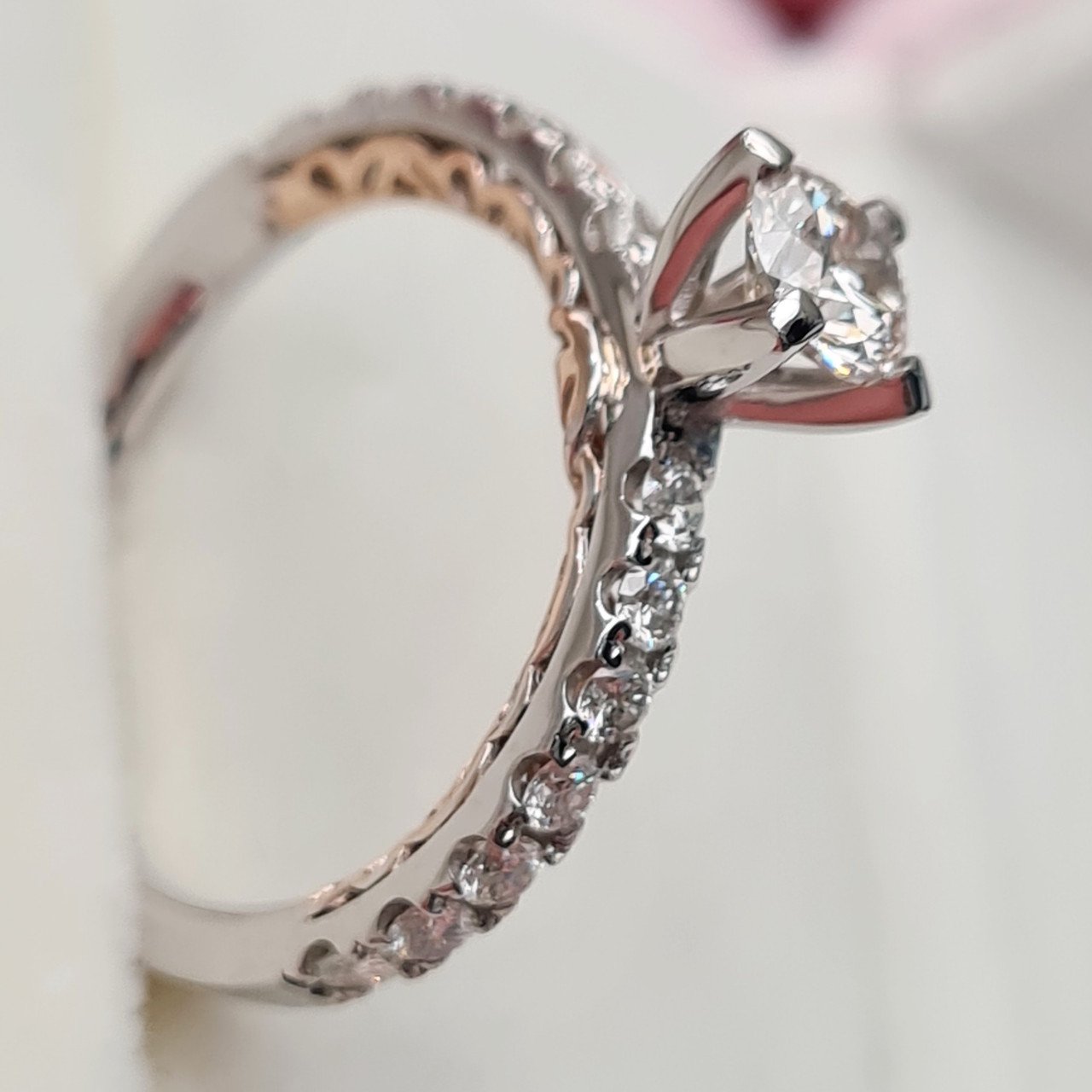Кольцо Deimantas 91082610 16,5р 3,29гр 0,91ct. купить,NaN