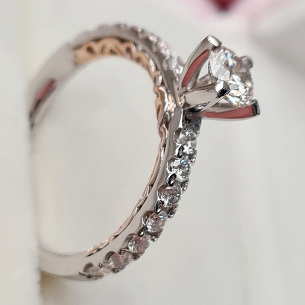 Кольцо Deimantas 91082610 16,5р 3,29гр 0,91ct. купить,NaN