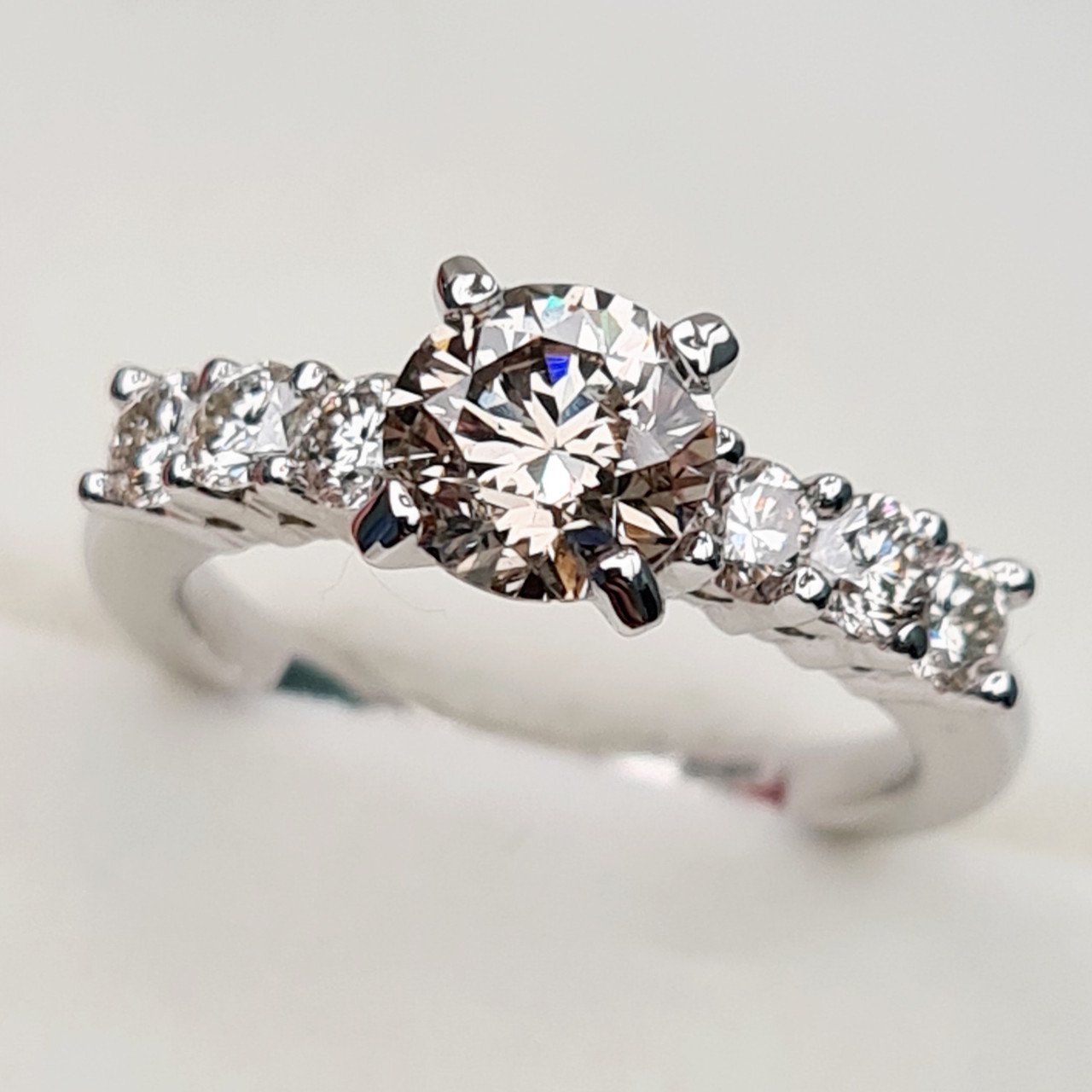 Кольцо Deimantas 91250395 16,5р 3,83гр 1,63ct. купить,NaN