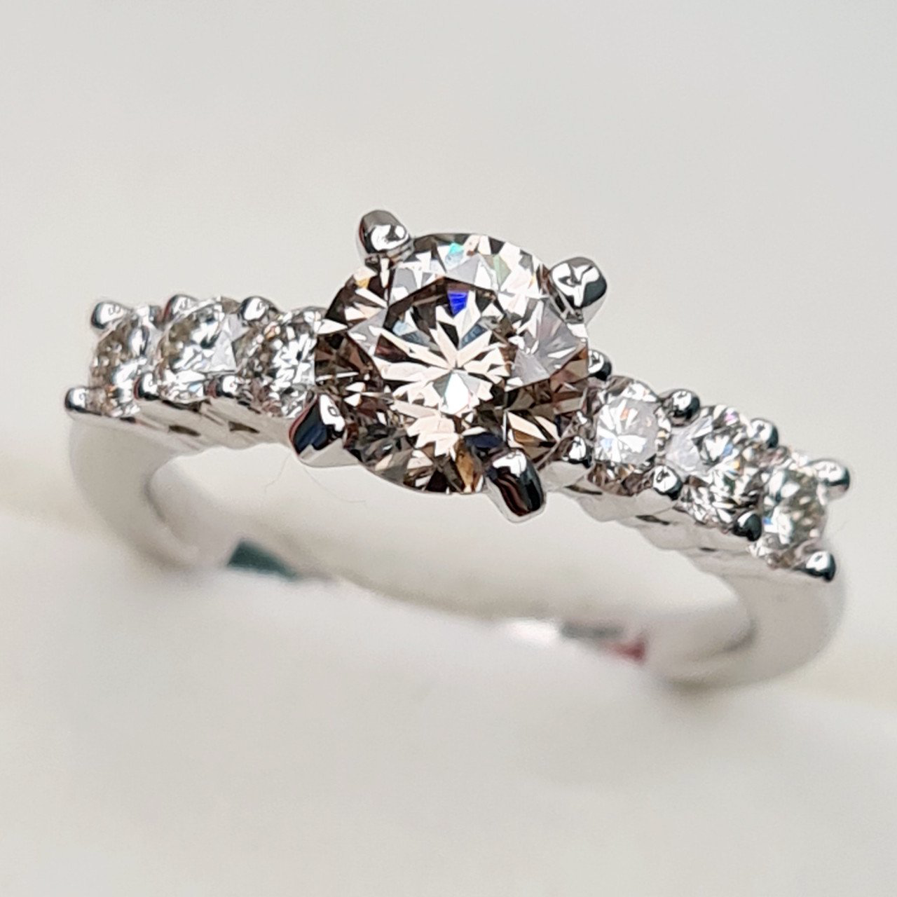 Кольцо Deimantas 91250395 16,5р 3,83гр 1,63ct. купить,NaN