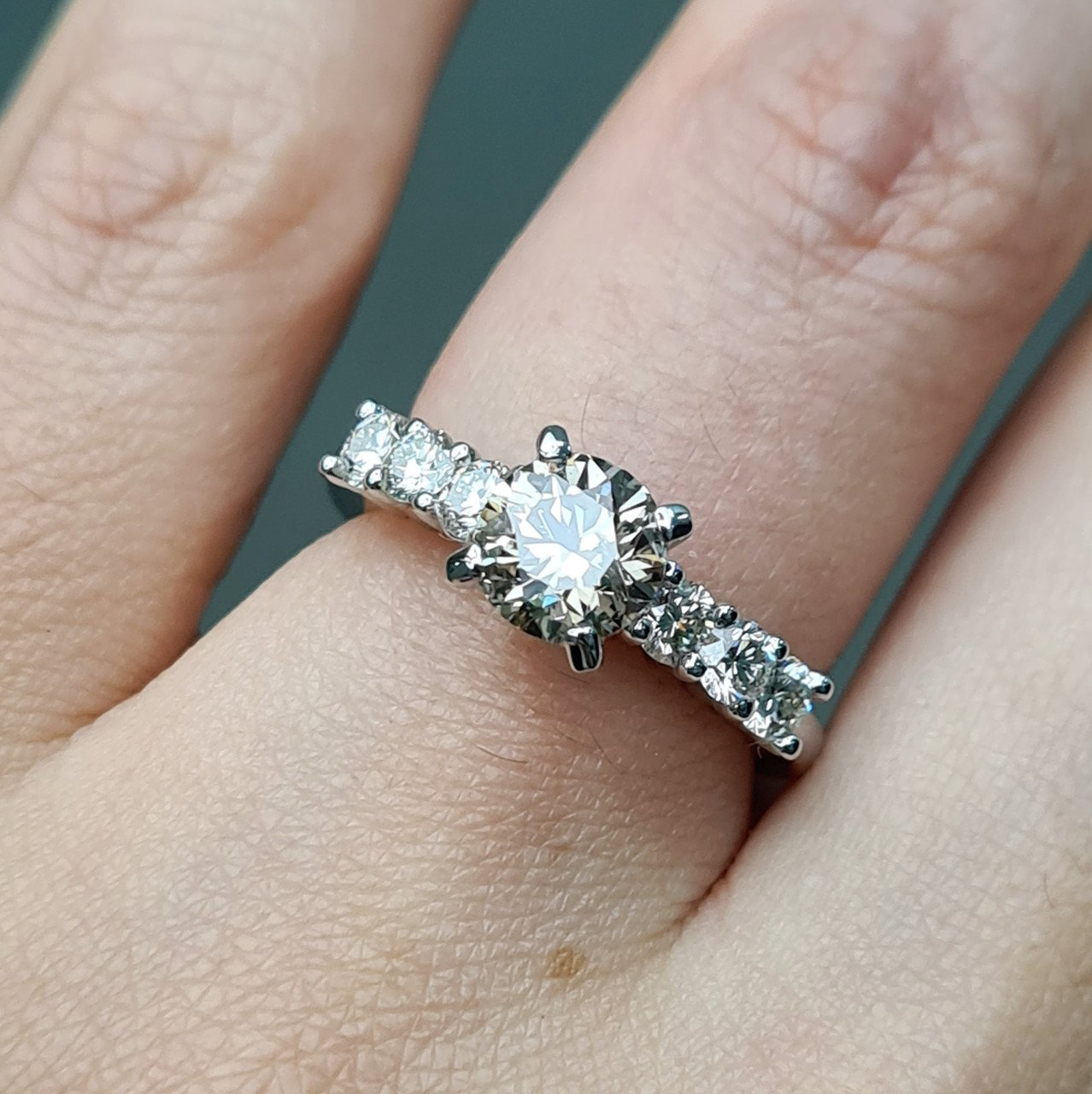 Кольцо Deimantas 91250395 16,5р 3,83гр 1,63ct. купить,NaN