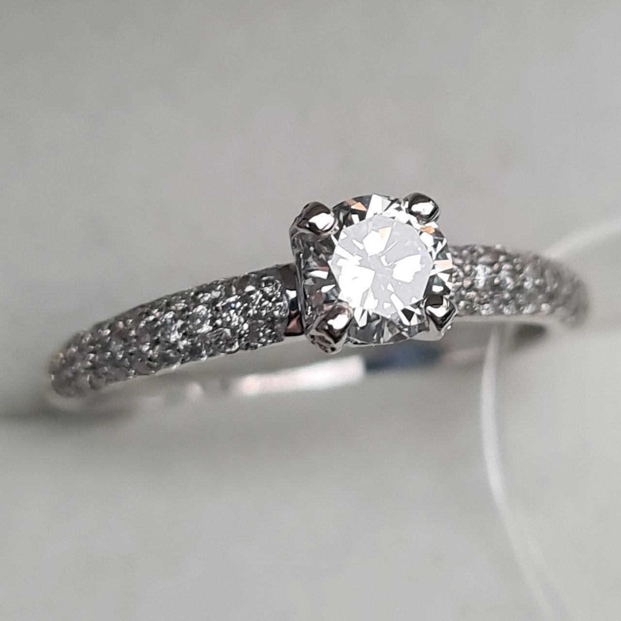 Кольцо Deimantas 95442258 16,5р 2,21гр 0,70ct. купить,NaN
