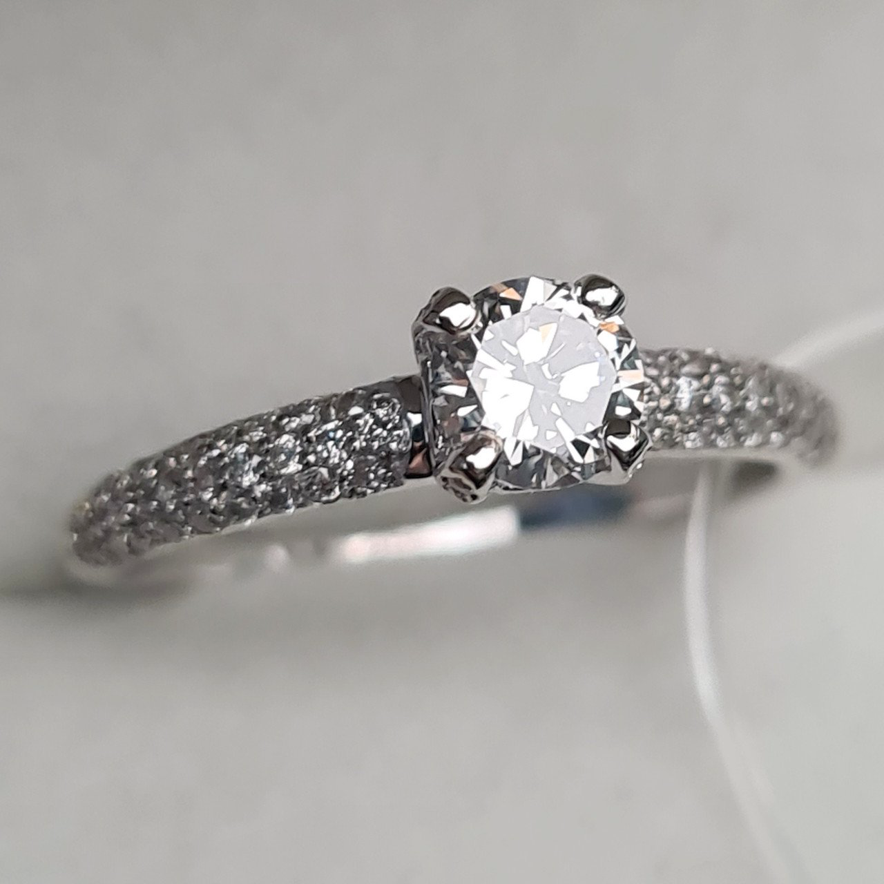 Кольцо Deimantas 95442258 16,5р 2,21гр 0,70ct. купить,NaN