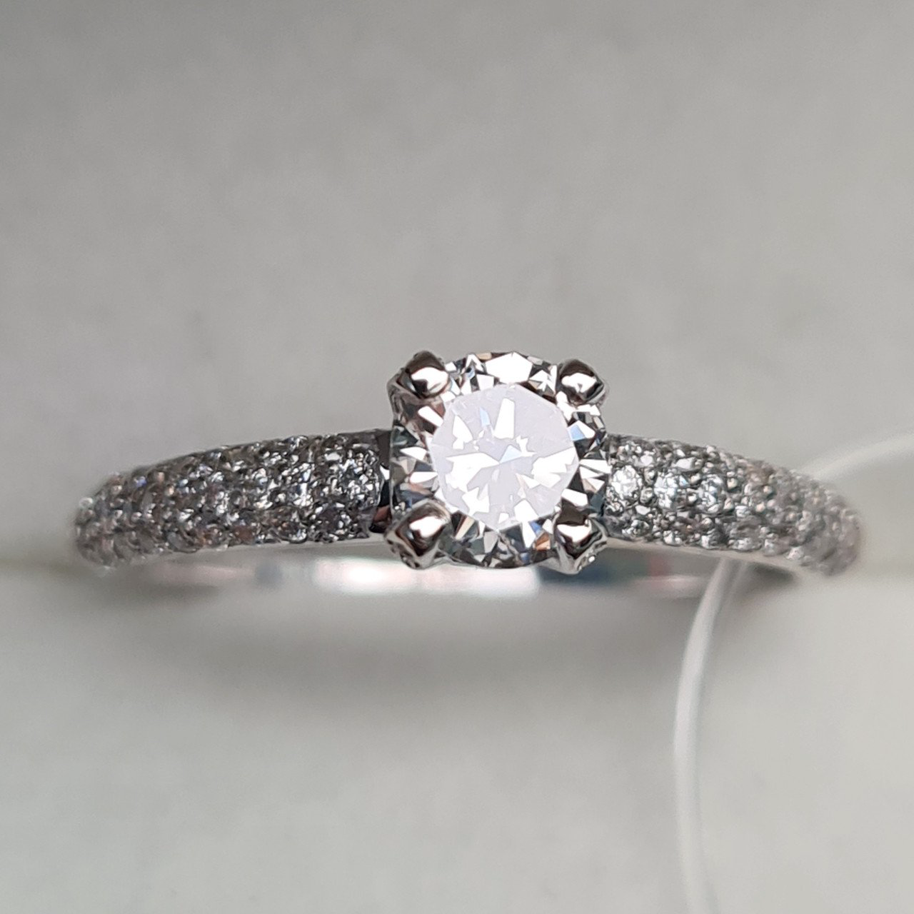 Кольцо Deimantas 95442258 16,5р 2,21гр 0,70ct. купить,NaN