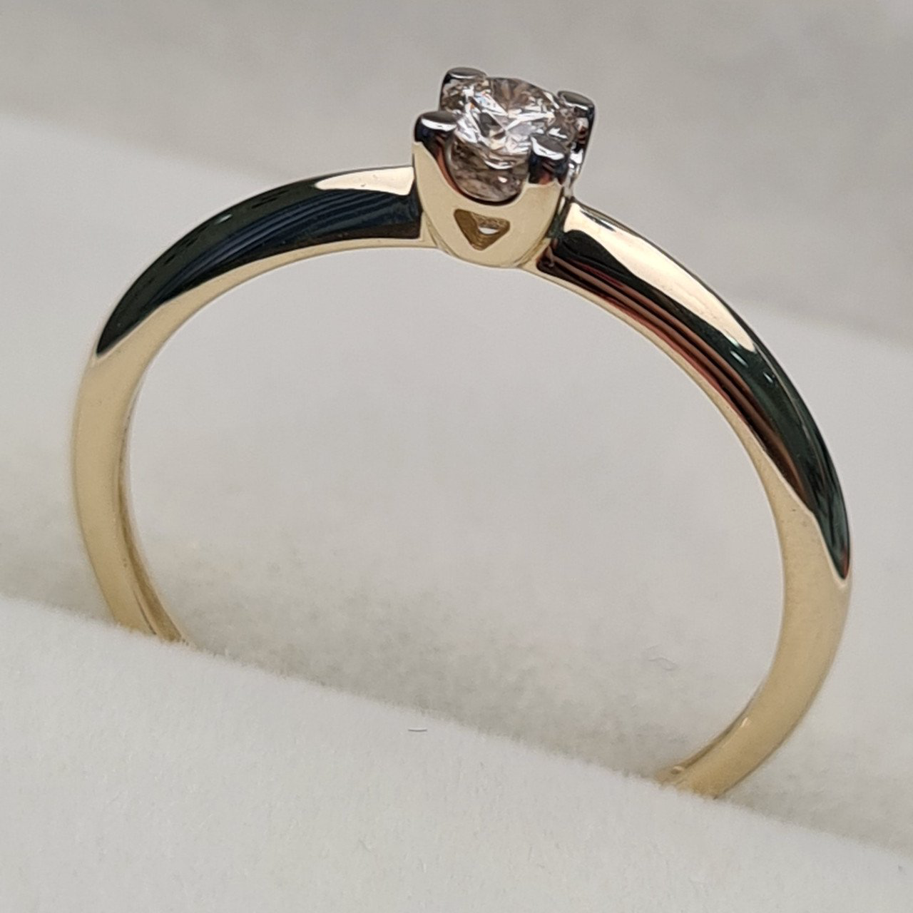 Кольцо Deimantas 97346458 16,5р 1,35гр 0,11ct. купить,NaN