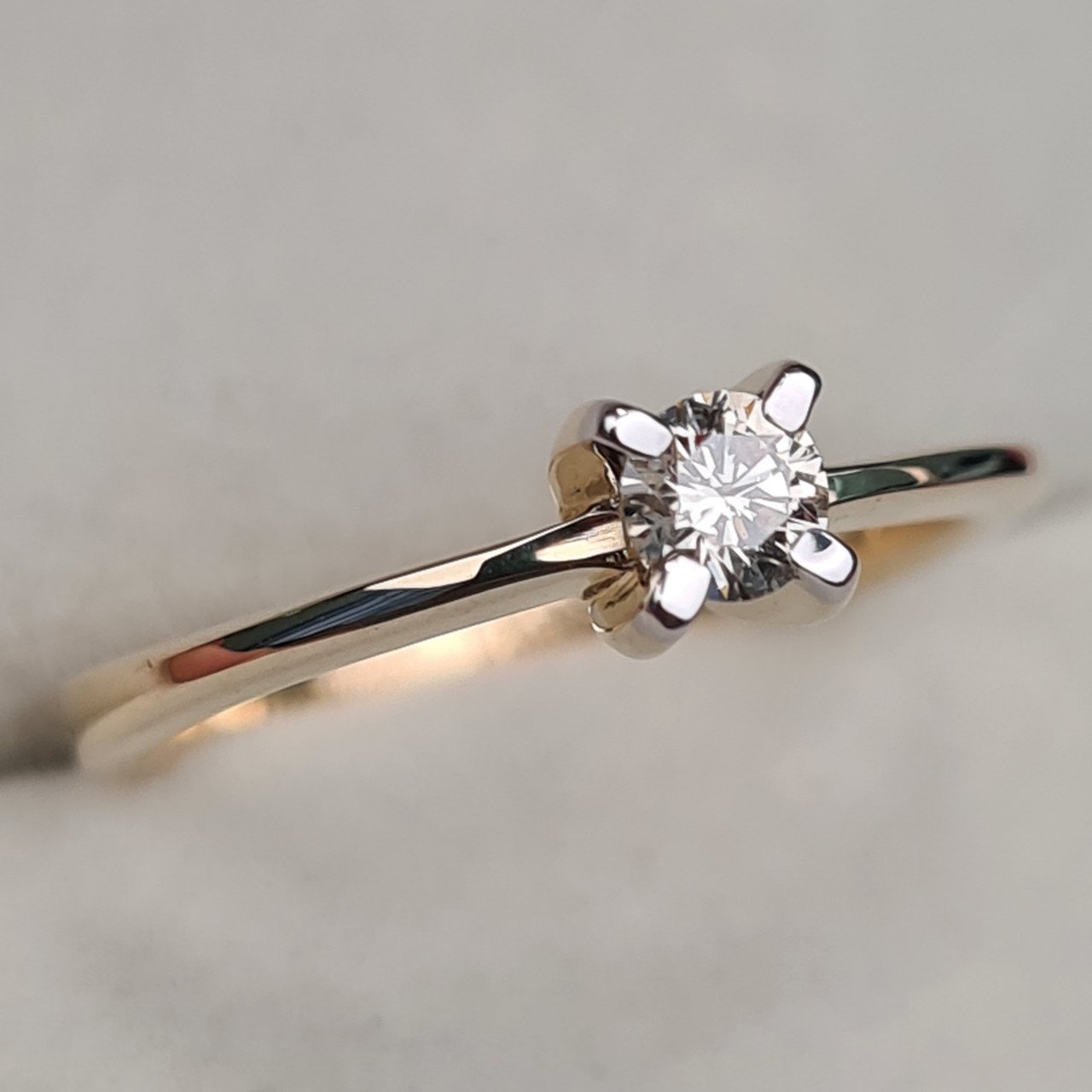 Кольцо Deimantas 97346488 17р 2,78гр 0,19ct. купить,NaN