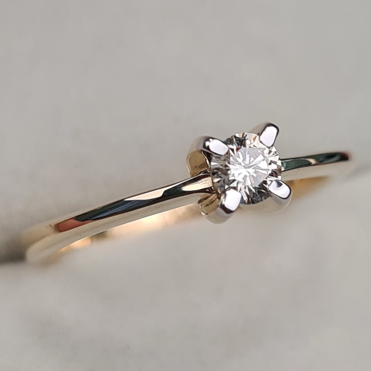 Кольцо Deimantas 97346488 17р 2,78гр 0,19ct. купить,NaN