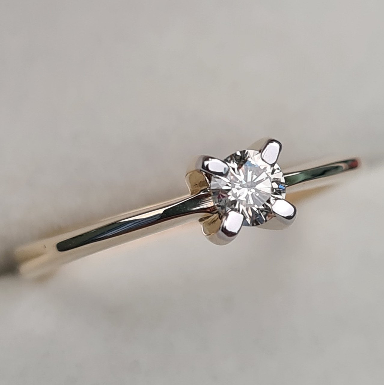 Кольцо Deimantas 97346488 17р 2,78гр 0,19ct. купить,NaN