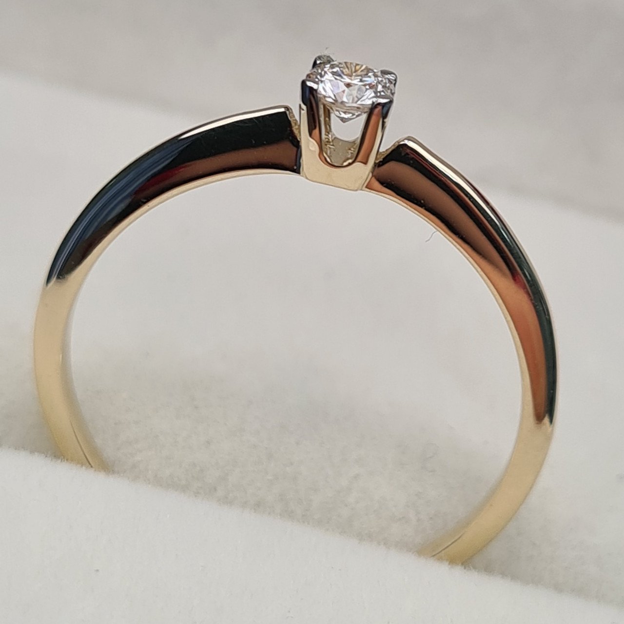 Кольцо Deimantas 97346482 16,5р 1,27гр 0,11ct. купить,NaN