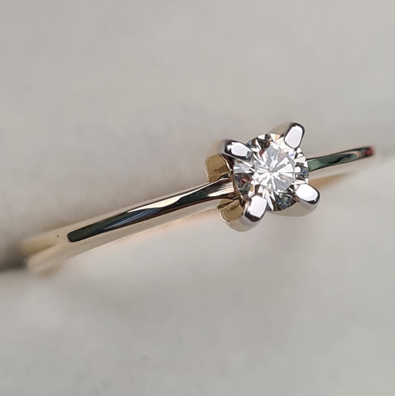 Кольцо Deimantas 97346488 17р 2,78гр 0,19ct. купить,NaN