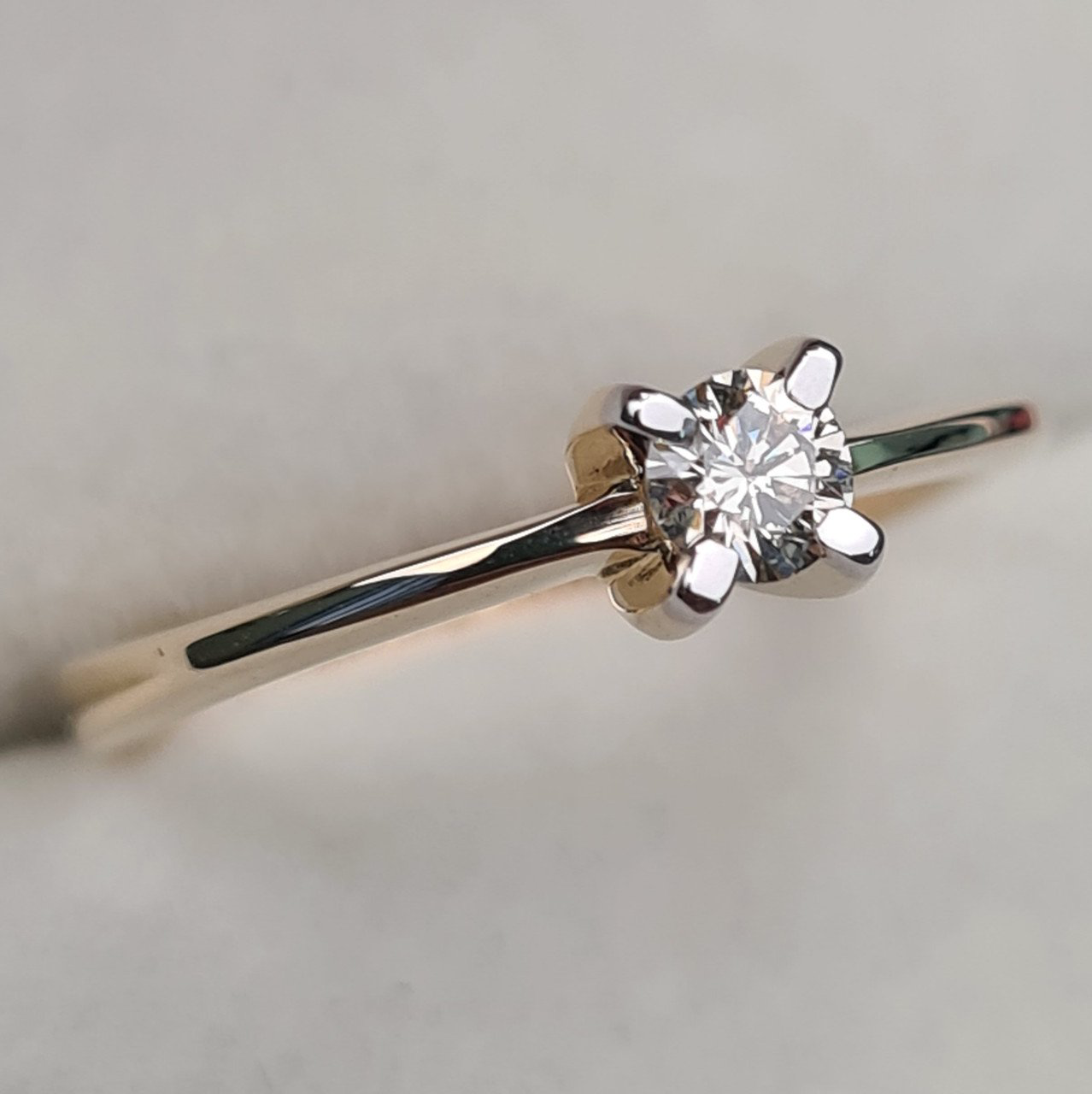Кольцо Deimantas 97346488 17р 2,78гр 0,19ct. купить,NaN