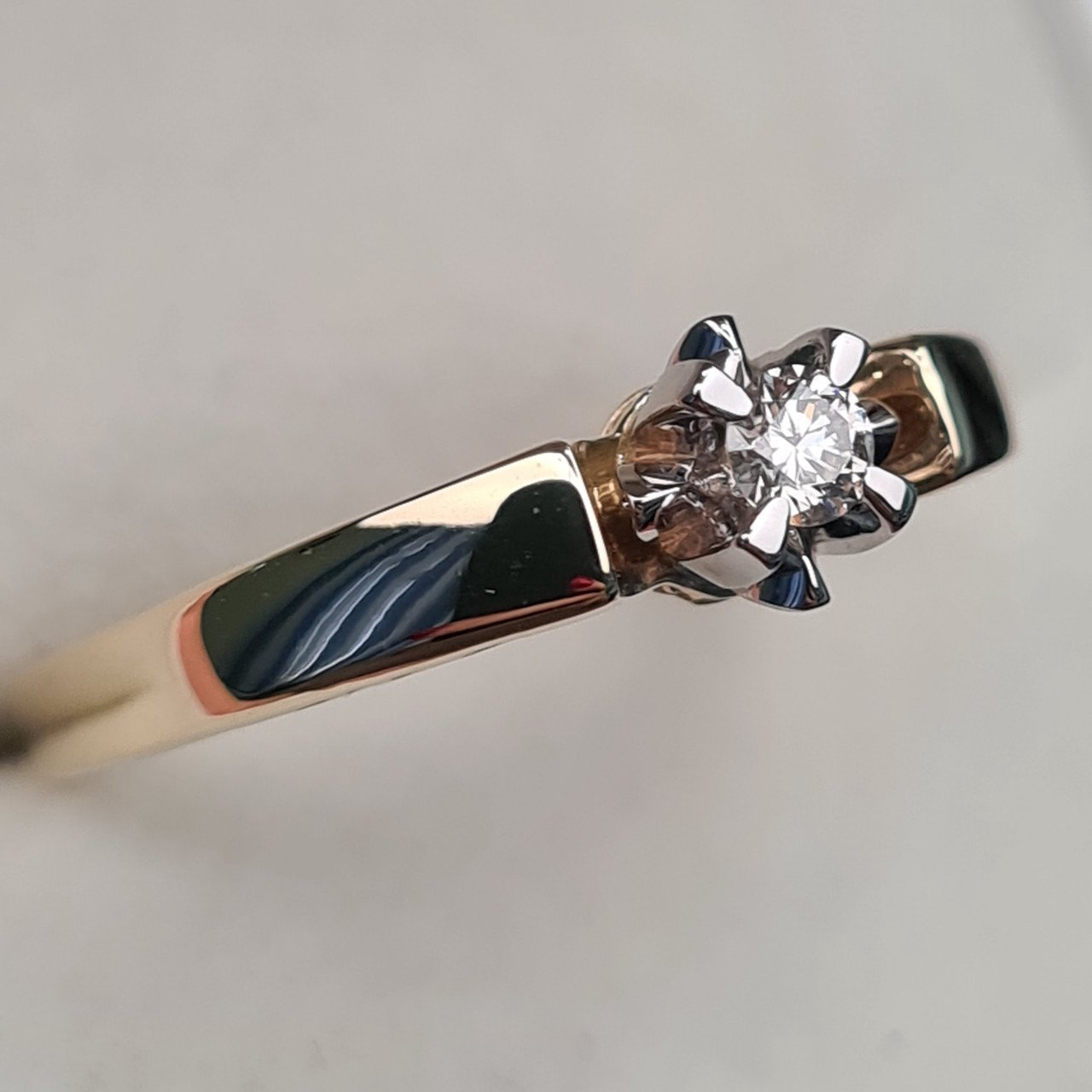 Кольцо Deimantas 97346473 18,5р 2,92гр 0,11ct. купить,NaN