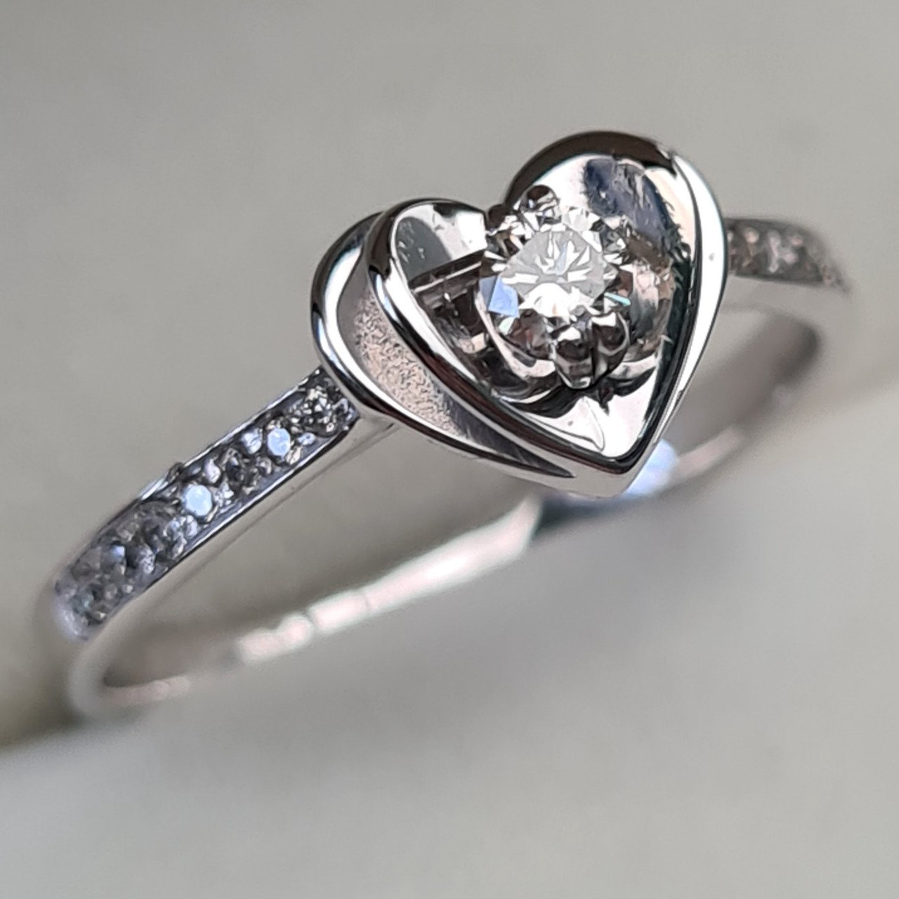 Кольцо Deimantas 95525353 17р 2,245гр 0,27ct. купить,NaN