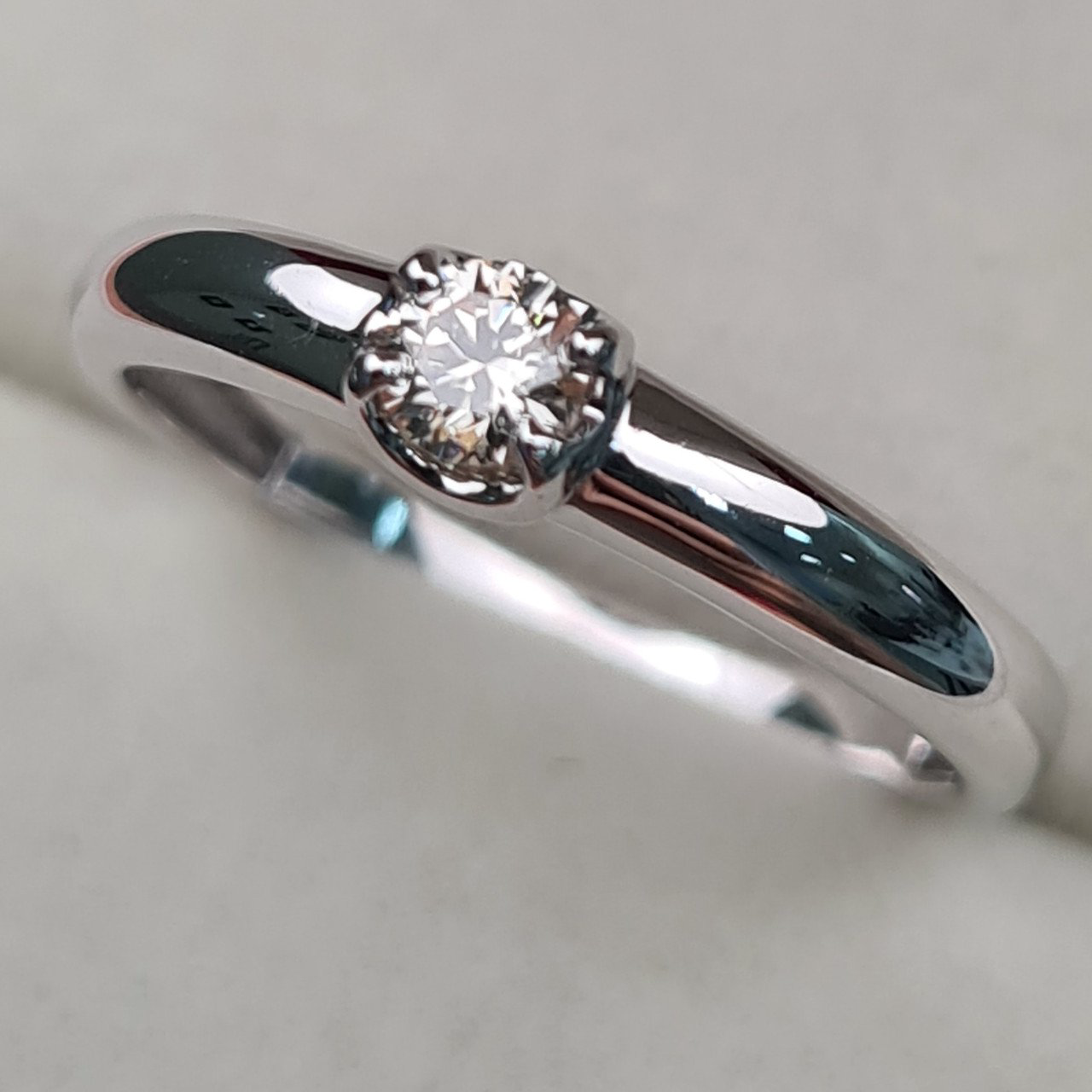 Кольцо Deimantas 97349014 17р 1,96гр 0,16ct. купить,NaN