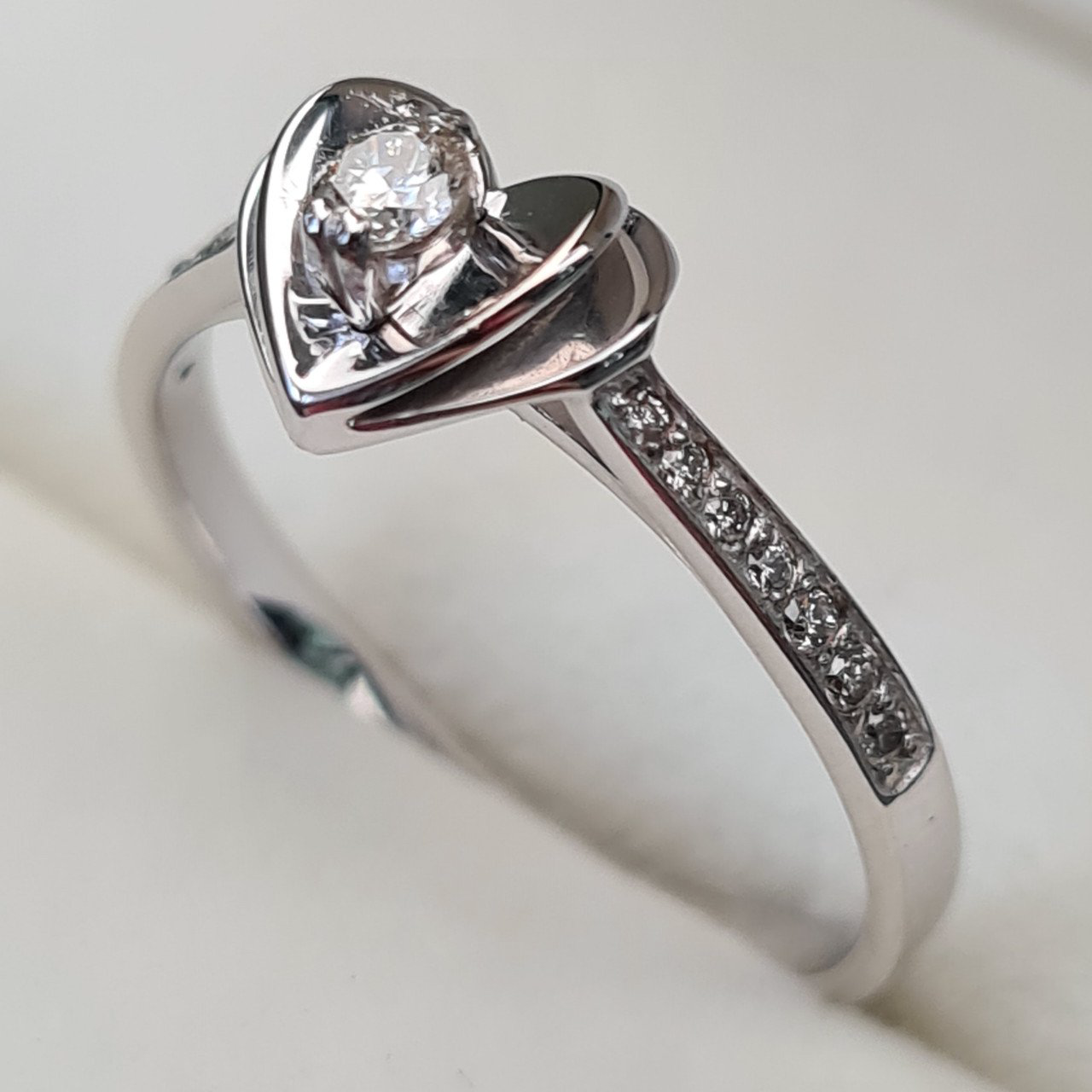 Кольцо Deimantas 95525353 17р 2,245гр 0,27ct. купить,NaN