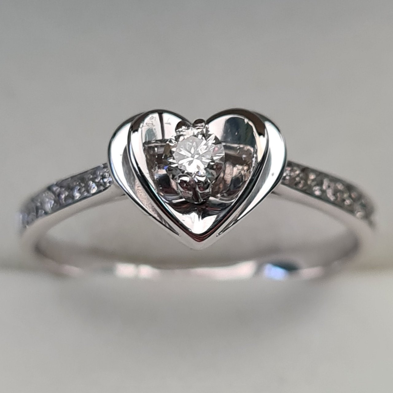 Кольцо Deimantas 95525353 17р 2,245гр 0,27ct. купить,NaN