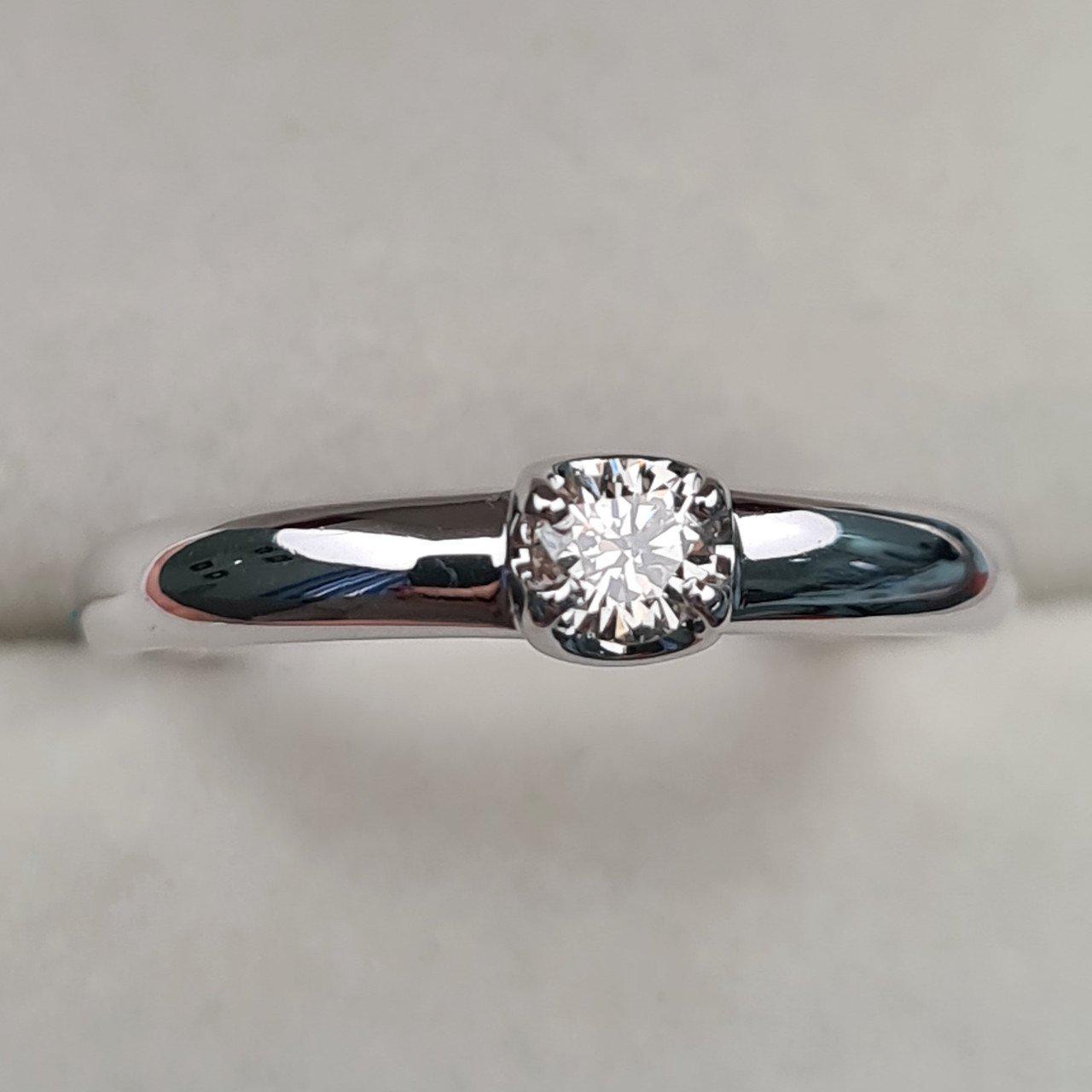 Кольцо Deimantas 97349014 17р 1,96гр 0,16ct. купить,NaN